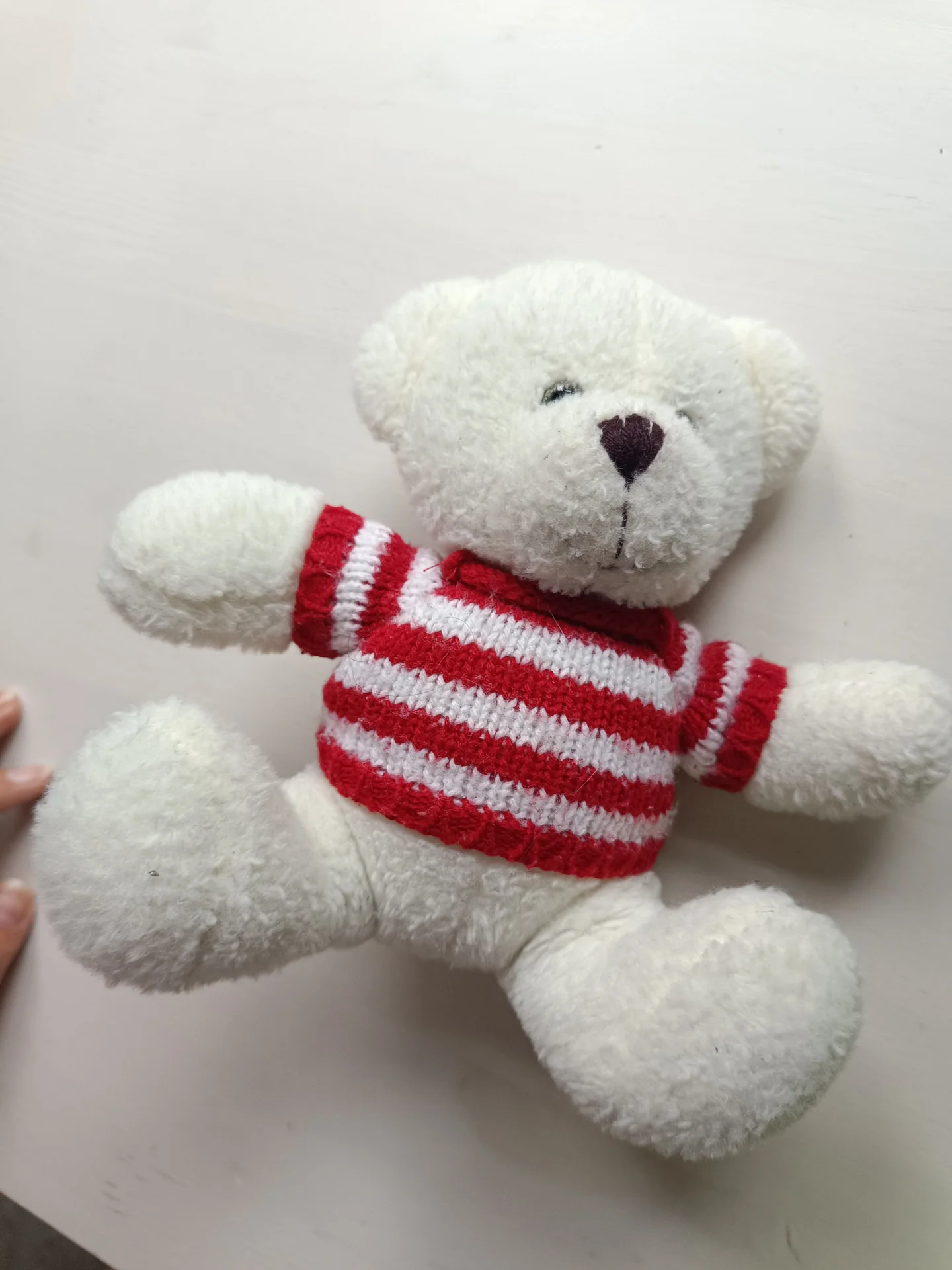 Игрушка мягкая средняя Мишка белый в свитере - миниатюра 2