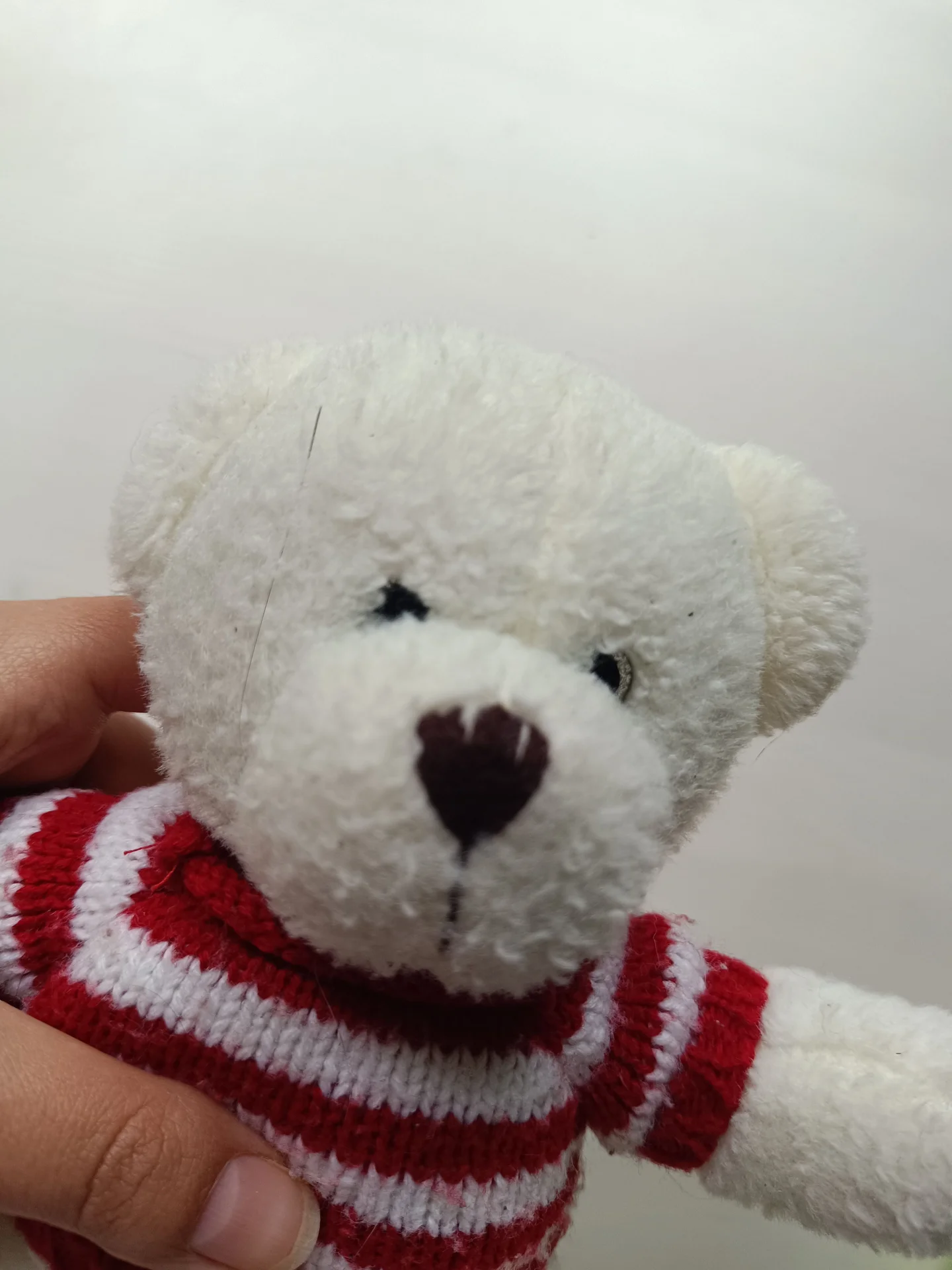 Игрушка мягкая средняя Мишка белый в свитере - миниатюра 7