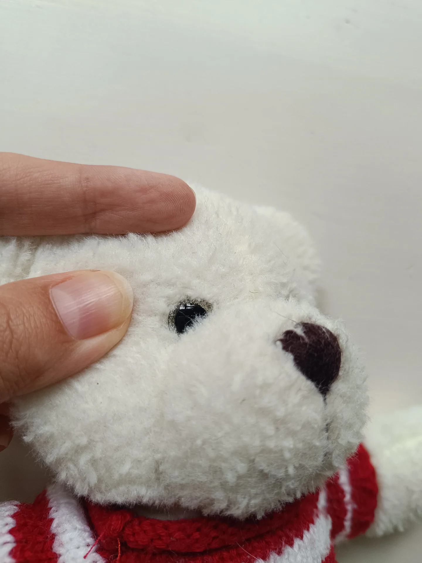 Игрушка мягкая средняя Мишка белый в свитере - миниатюра 8