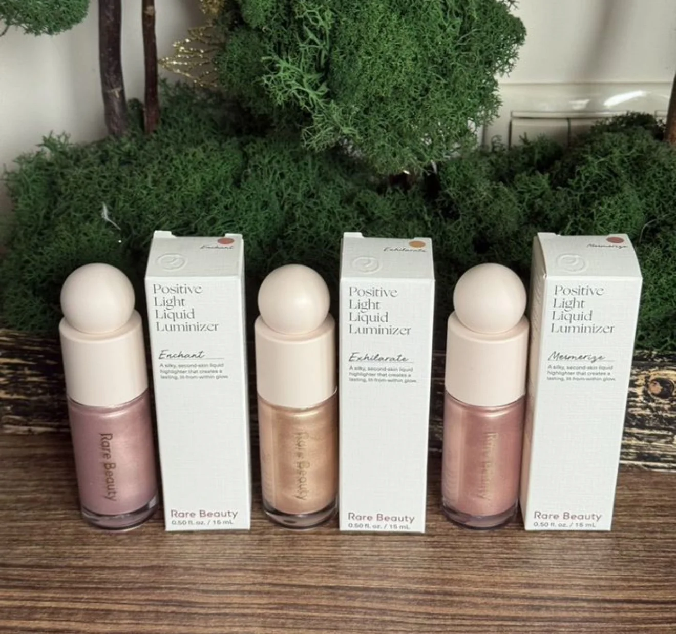 Жидкий хайлайтер Rare beauty Positive Light - изображение 1