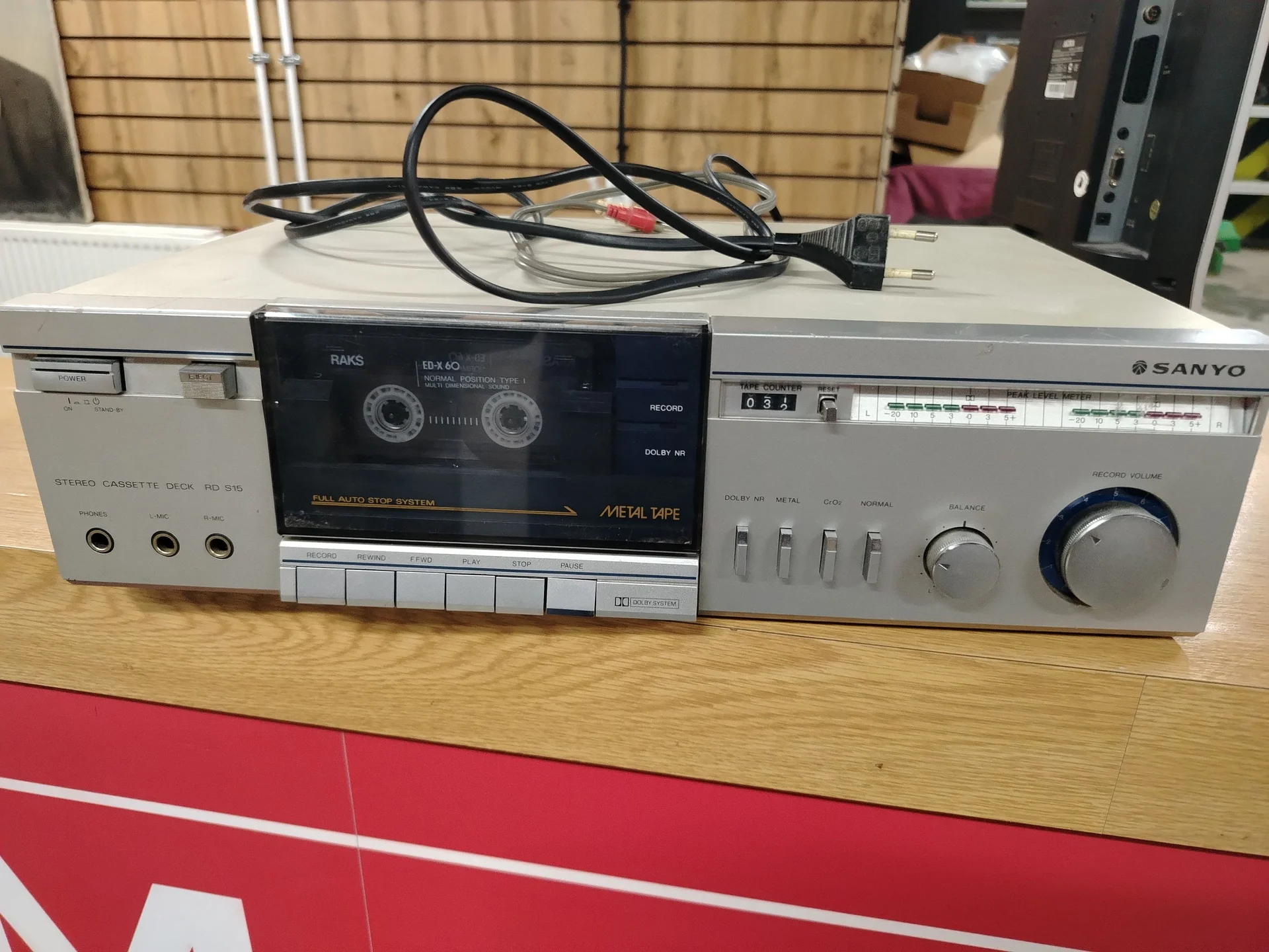 Стерео магнитофон Sanyo и усилитель bbk - изображение 1