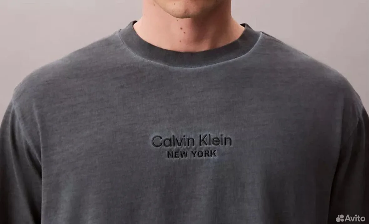 Футболка Calvin Klein - миниатюра 2