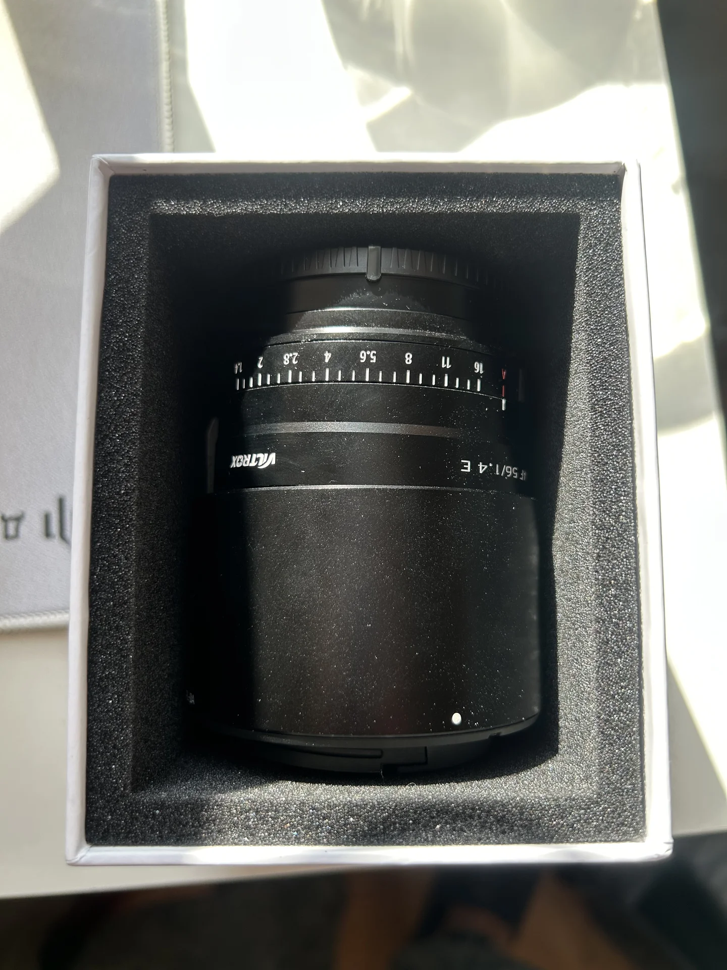 Объектив Viltrox 56mm f1.4 - миниатюра 2