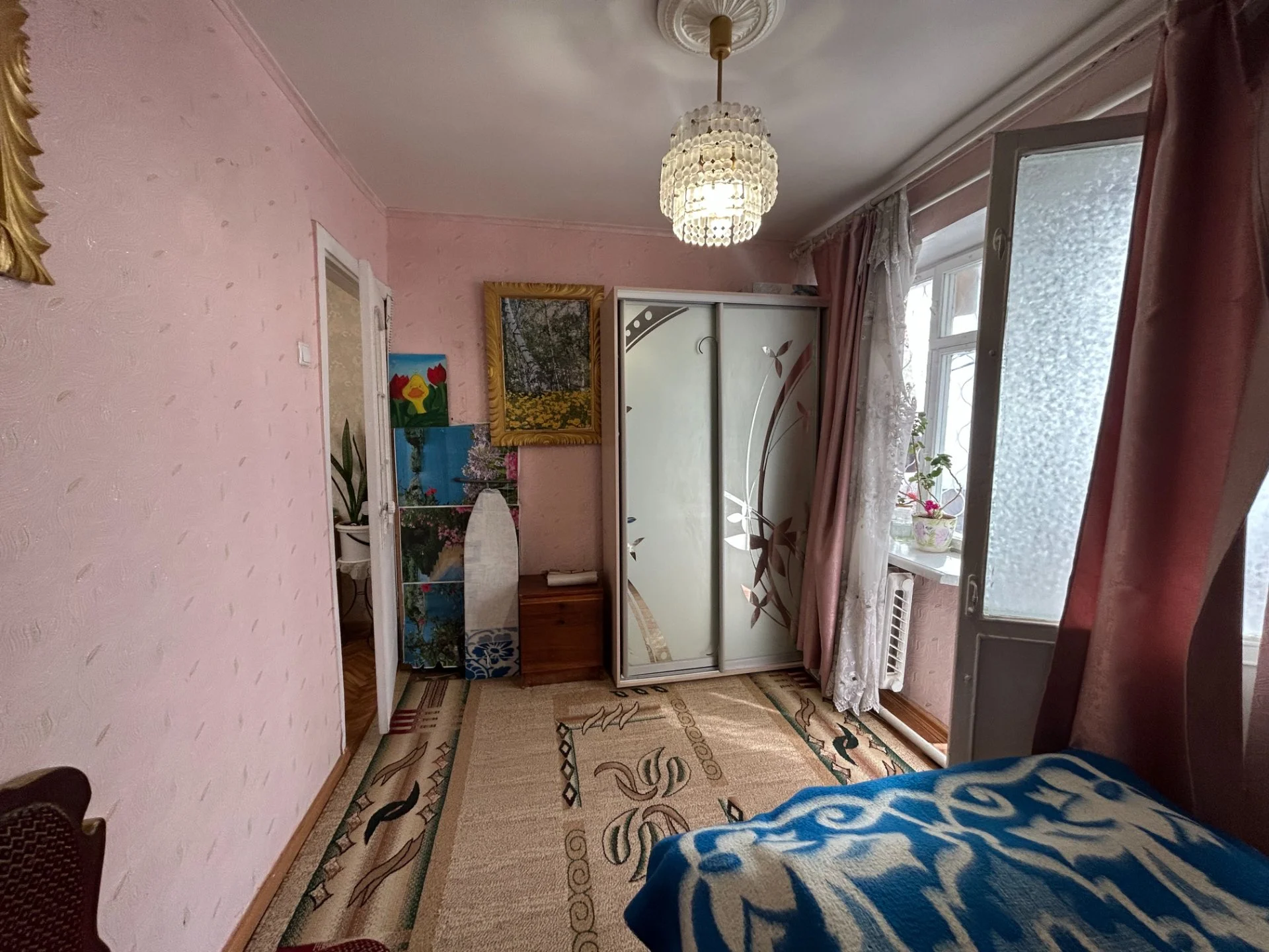 Продается 2-х комнатная квартира в центре города на 3 этаже. - миниатюра 6
