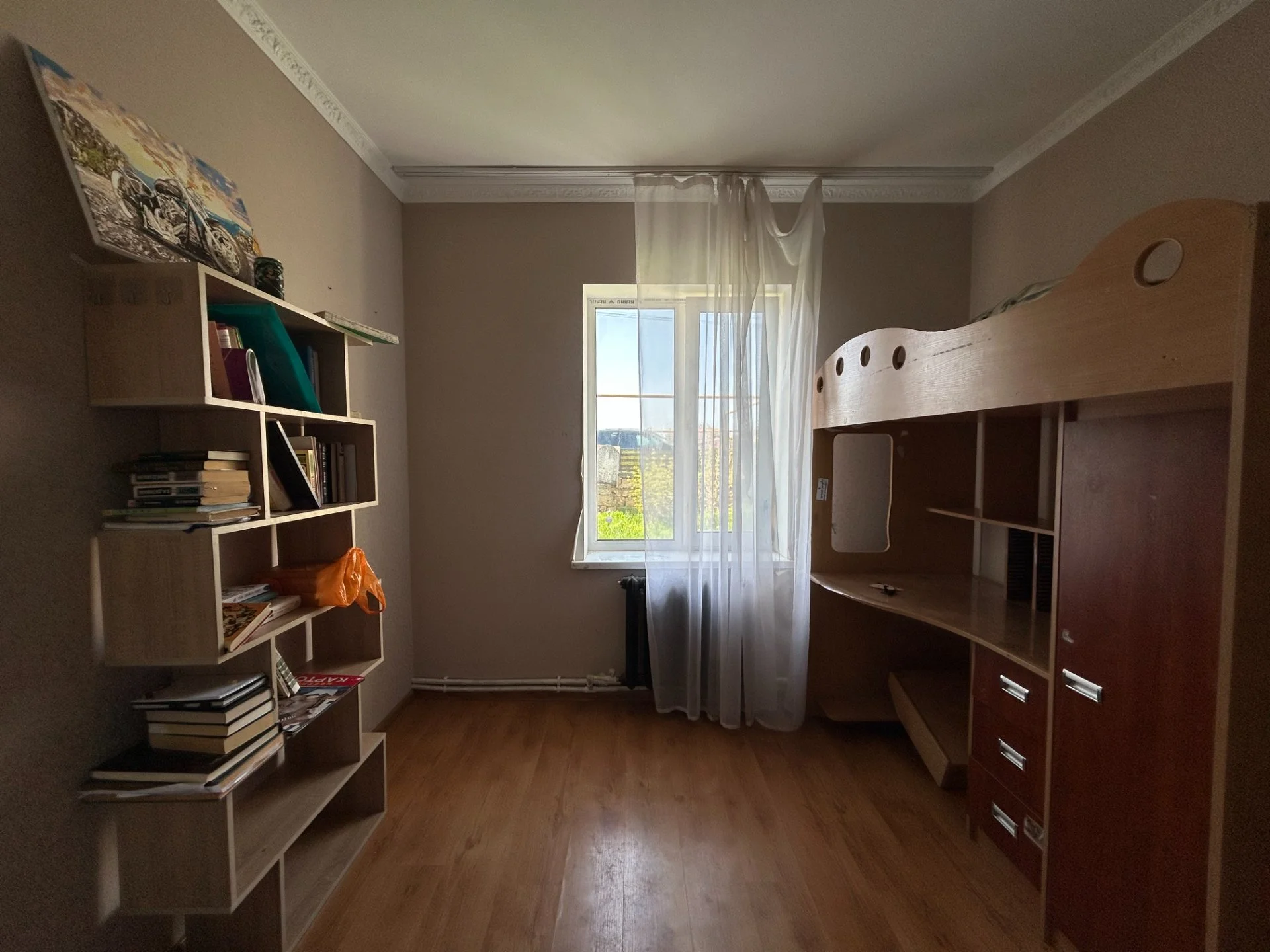 Продается дом в с. Михайловка Сакского района на центральной улице.