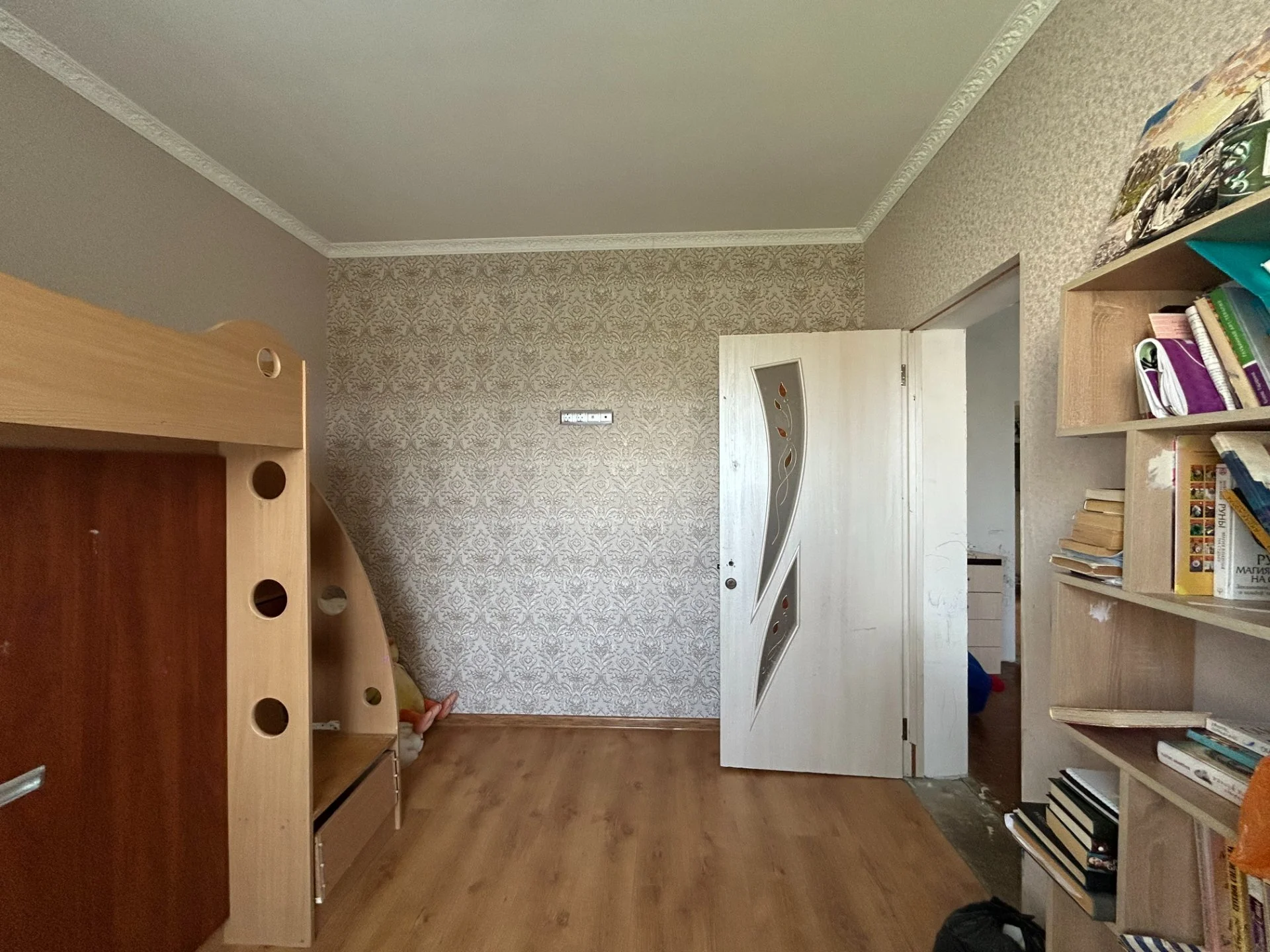 Продается дом в с. Михайловка Сакского района на центральной улице. - миниатюра 2