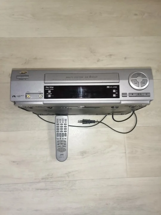 Видеомагнитофон JVC-HR-J475EE - изображение 1