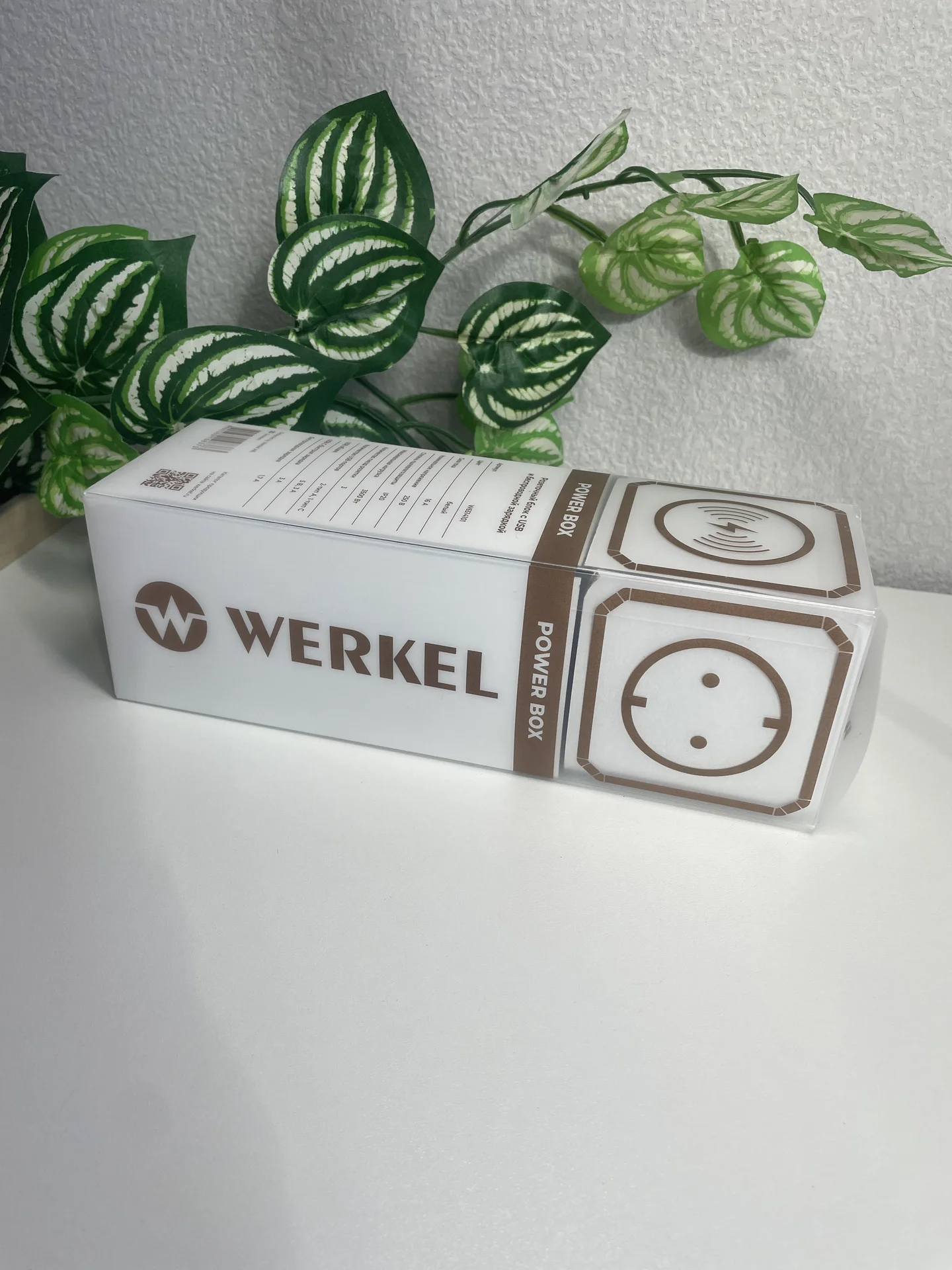 Удлинитель с беспроводной зарядкой новый werkel - миниатюра 4