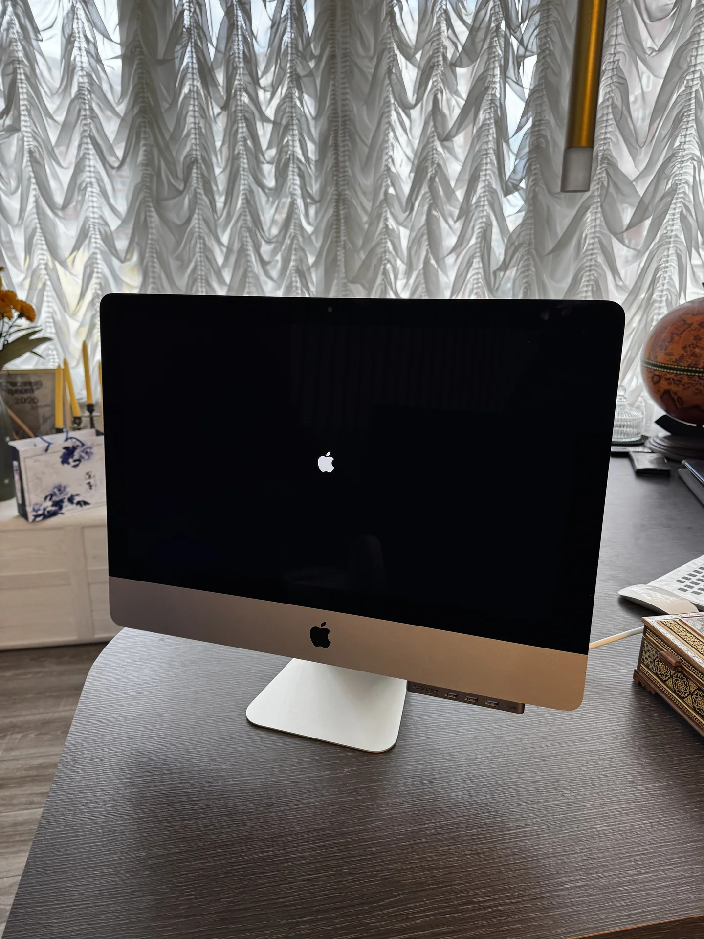 Моноблок Apple iMac 21.5 i5 + хаб - миниатюра 5