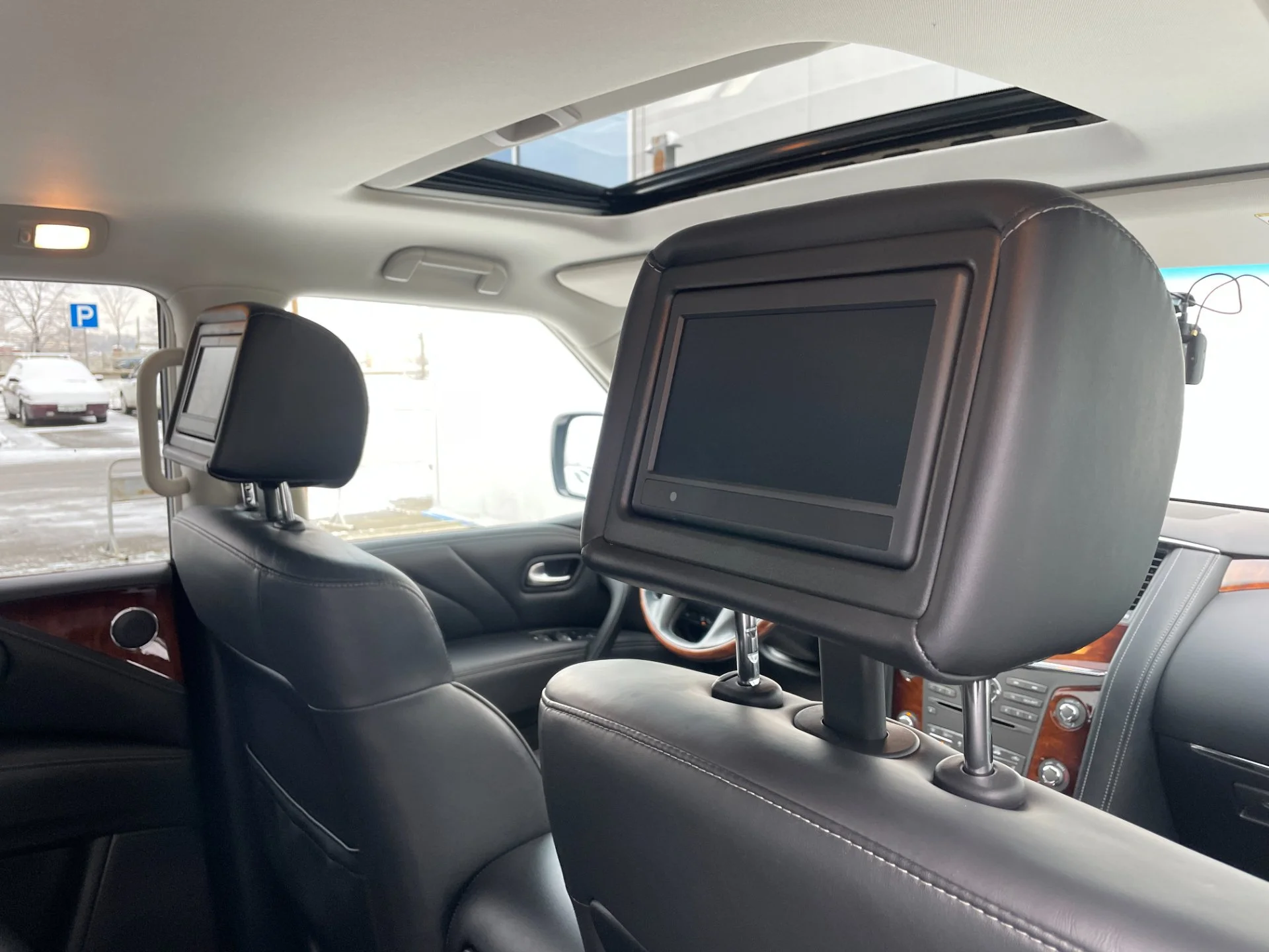 Infiniti QX80 - миниатюра 17