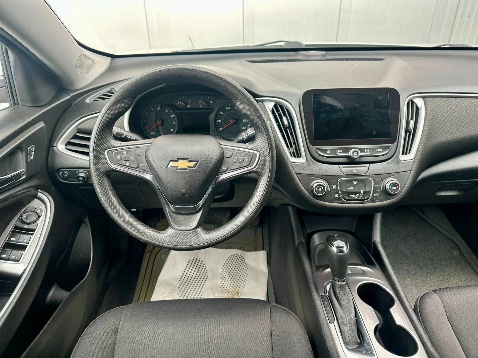 Chevrolet Malibu - миниатюра 12