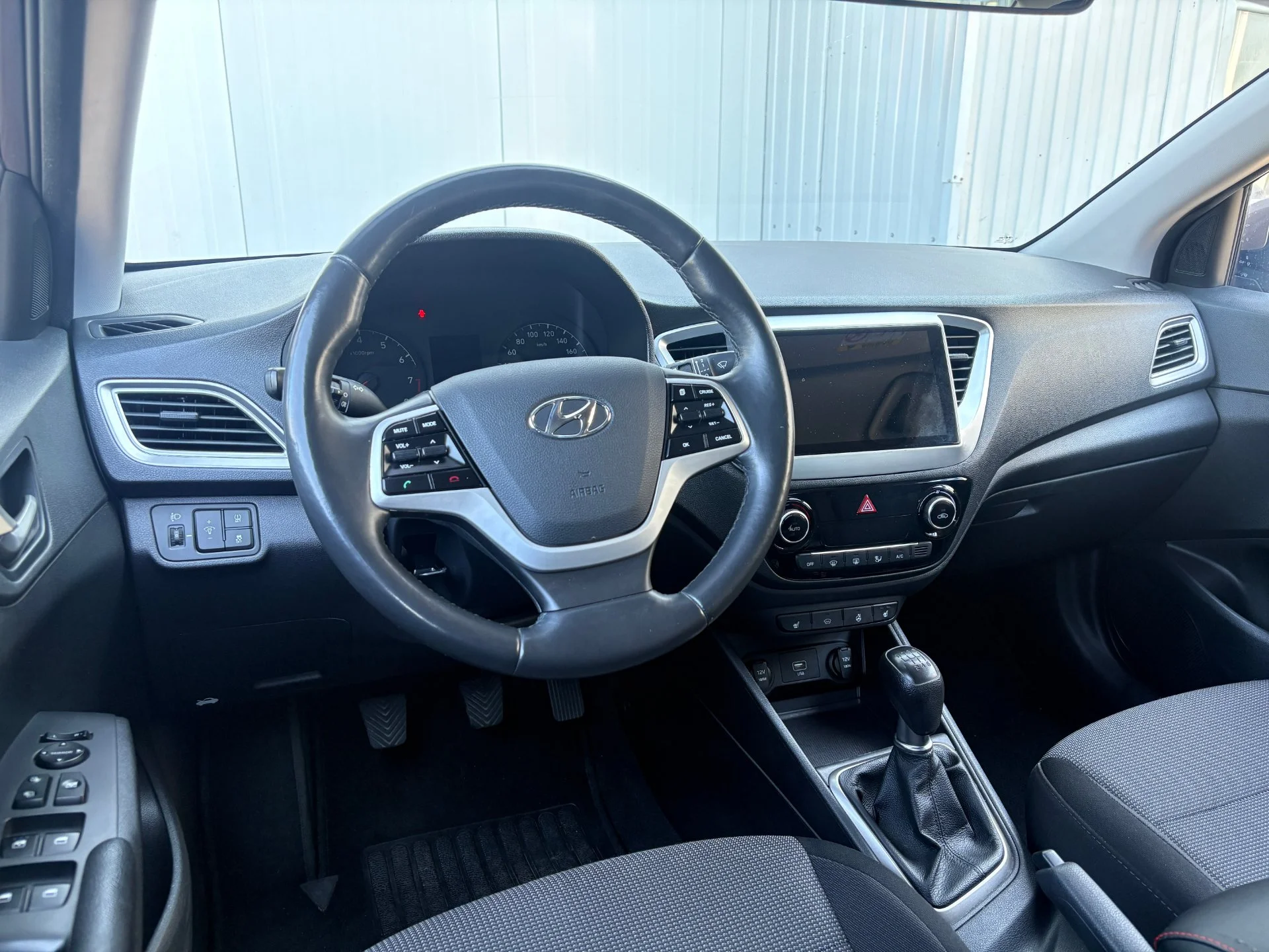 Hyundai Solaris - миниатюра 10