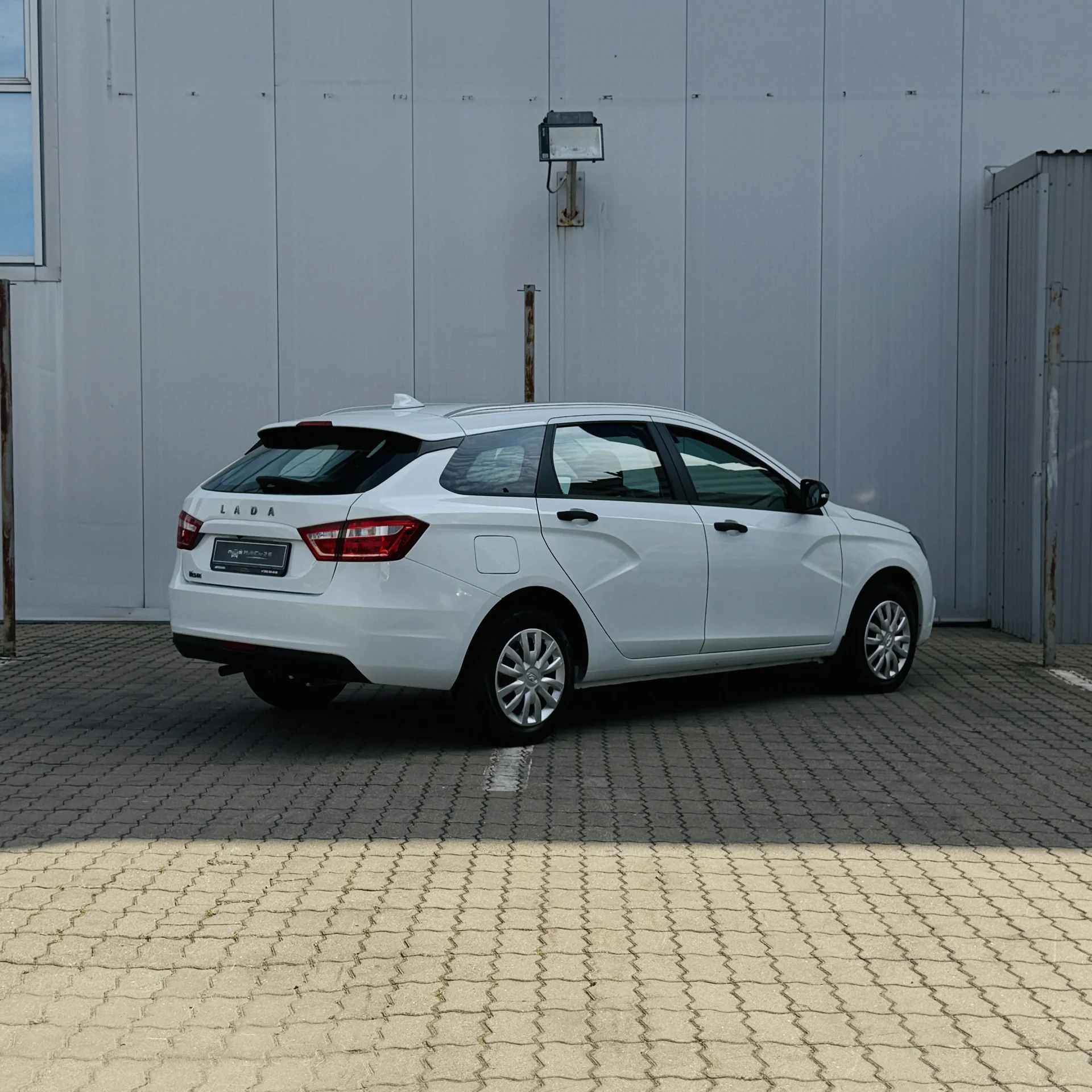 LADA VESTA SW - миниатюра 5