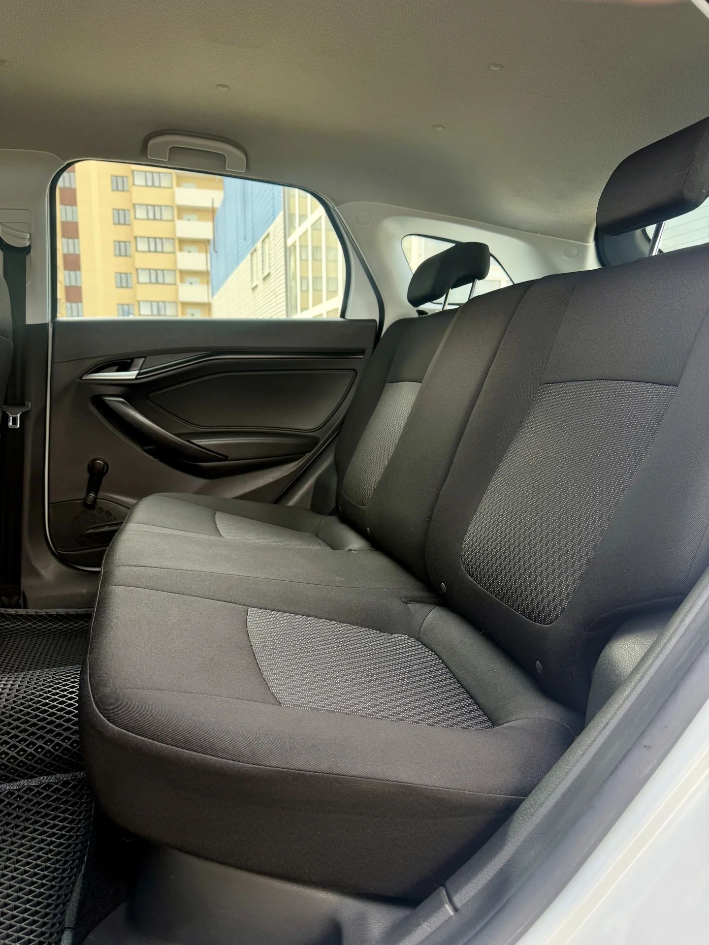 LADA VESTA SW - миниатюра 14
