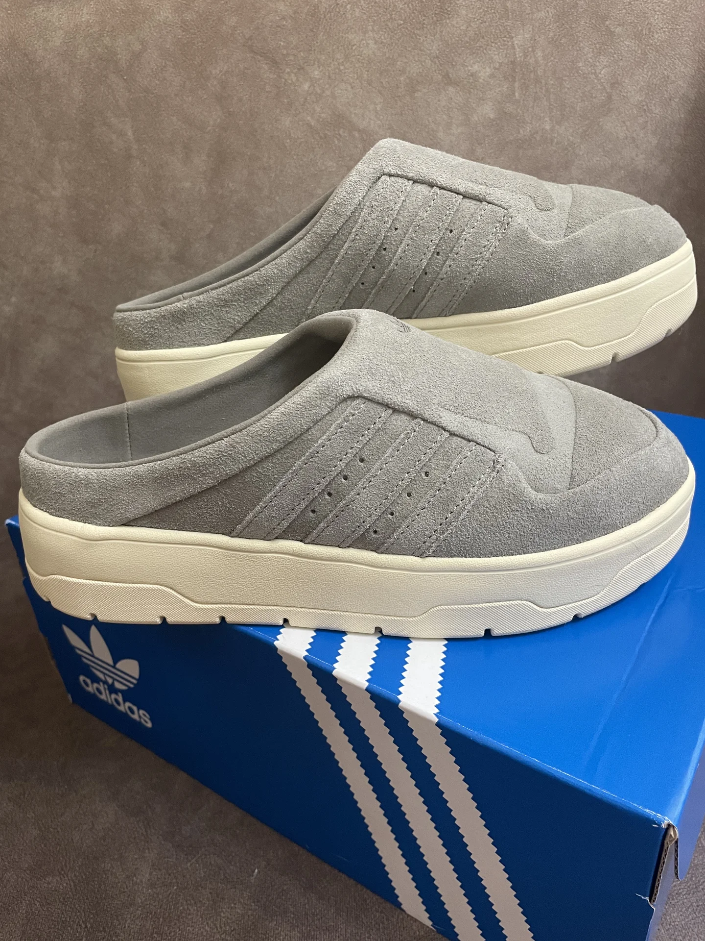 Кроссовки Adidas женские - миниатюра 4