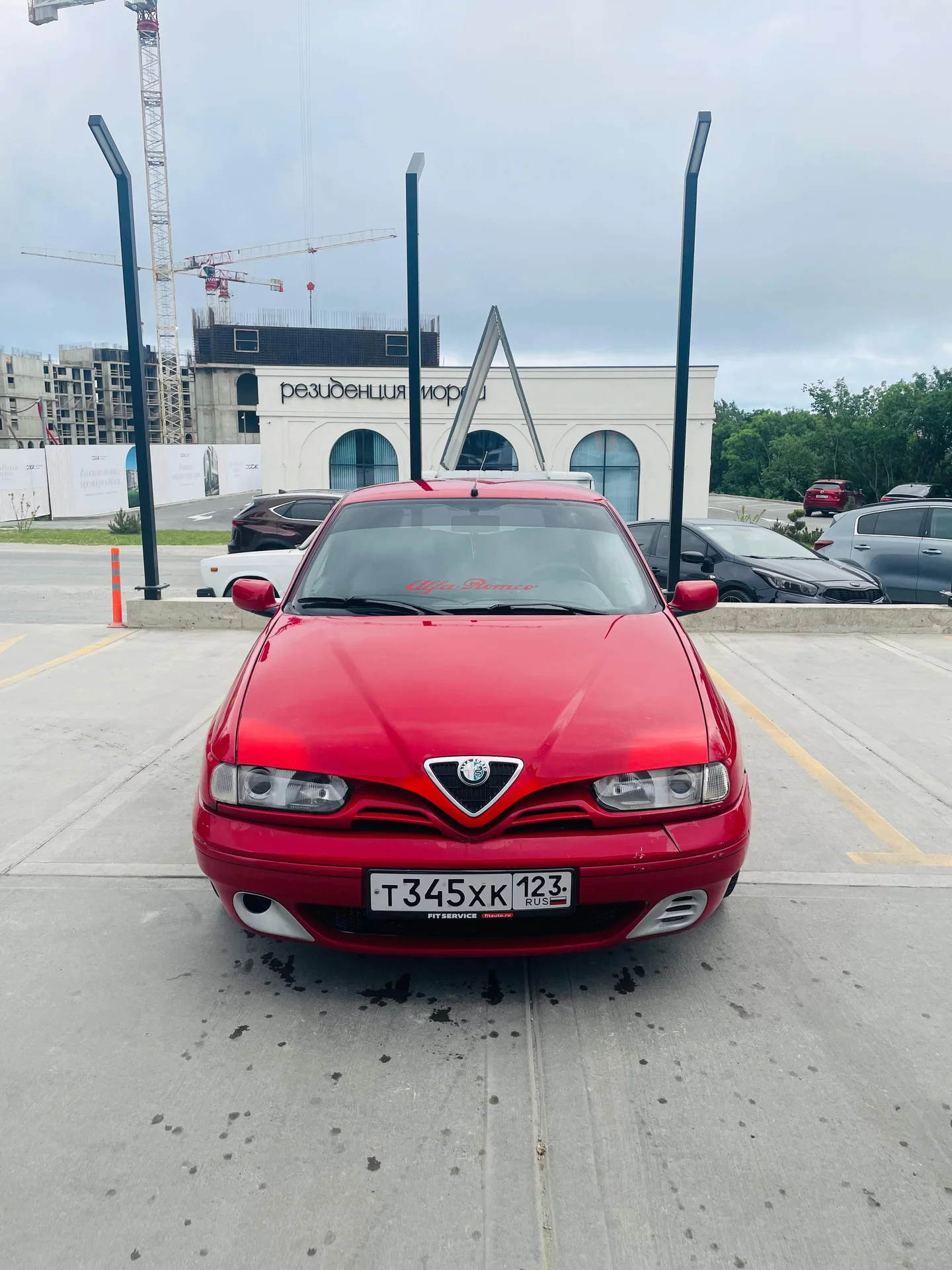 Автомобиль Alfa Romeo 145 - миниатюра 3