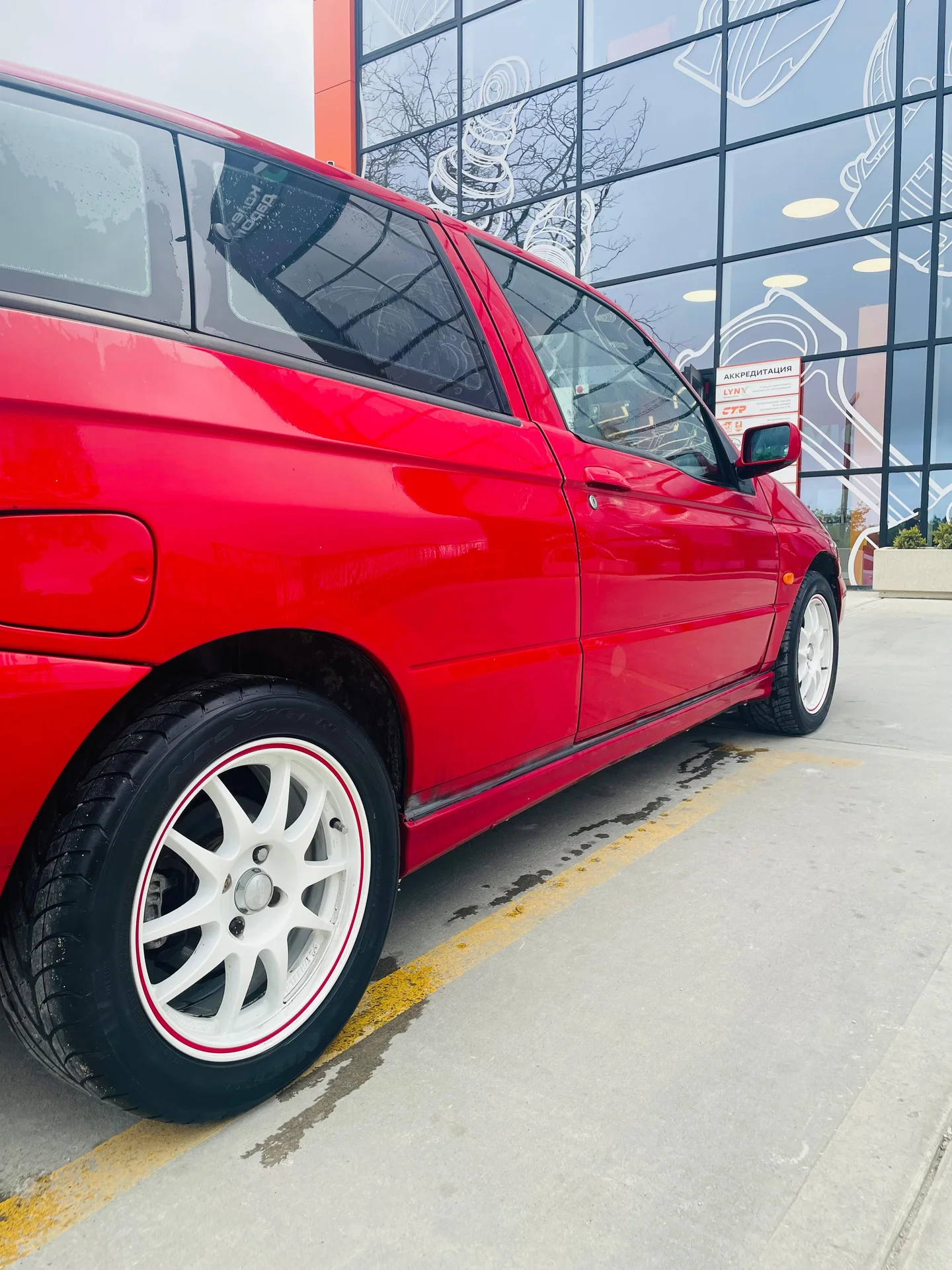 Автомобиль Alfa Romeo 145 - миниатюра 10