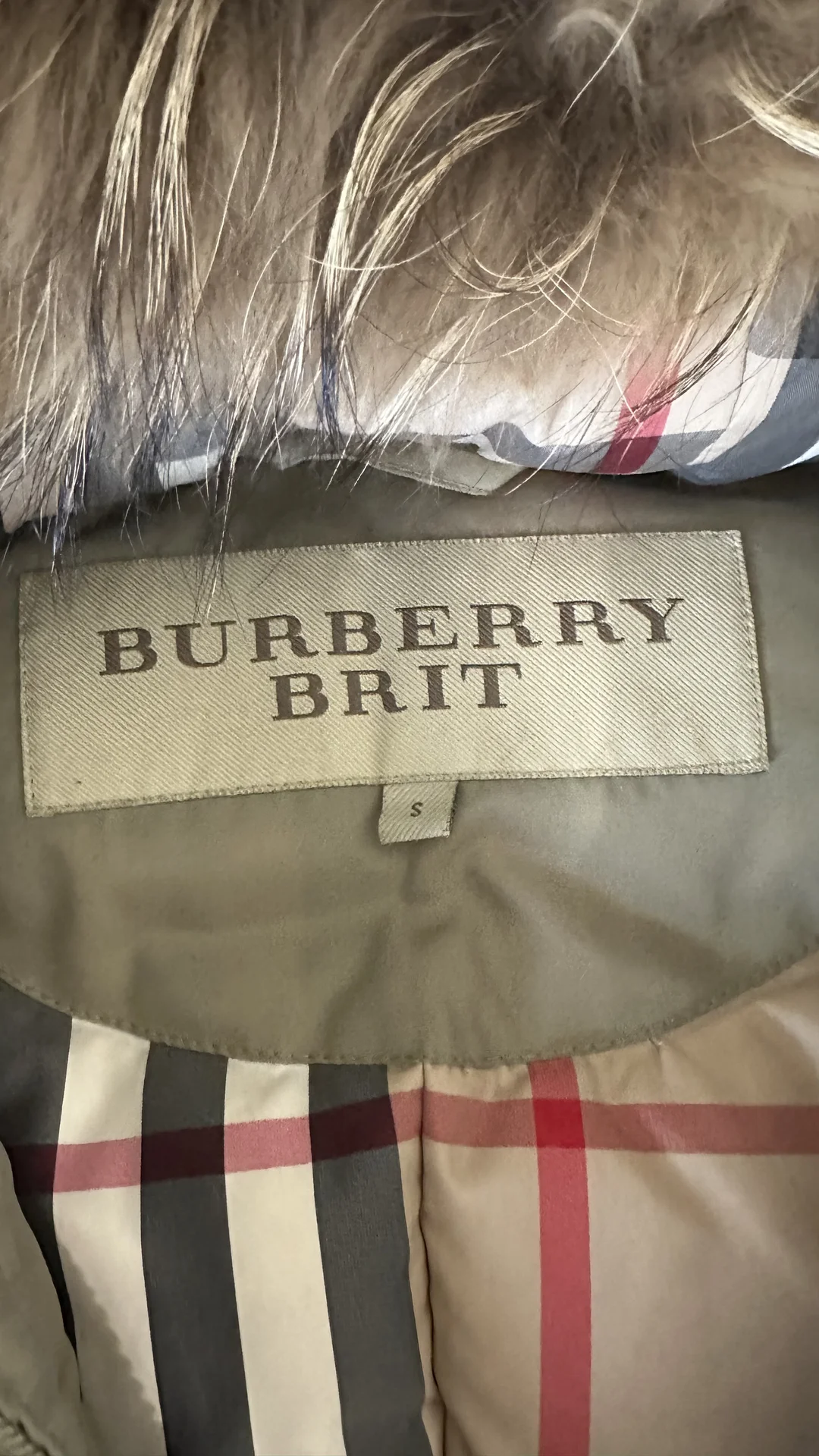 Пуховик Burberry - миниатюра 3