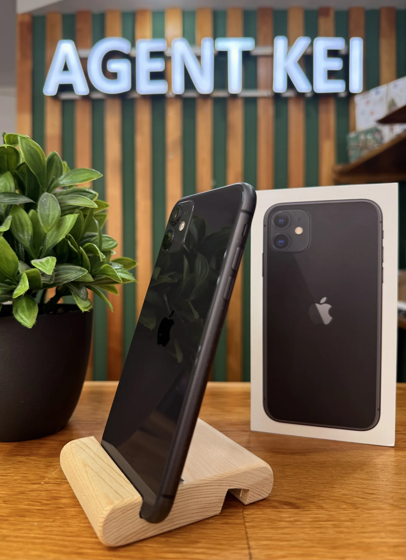 iPhone 11, 128GB, SIM + eSIM - миниатюра 3