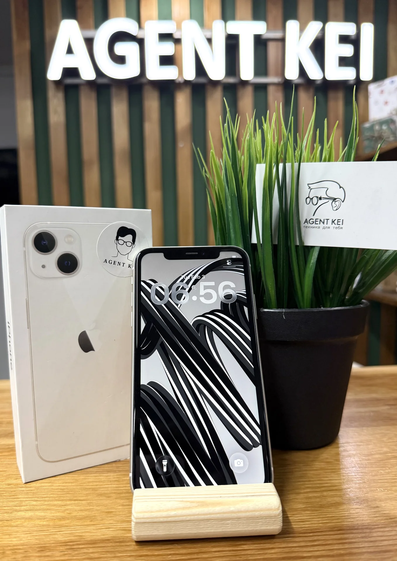 iPhone 11, 128GB, SIM + eSIM - миниатюра 2