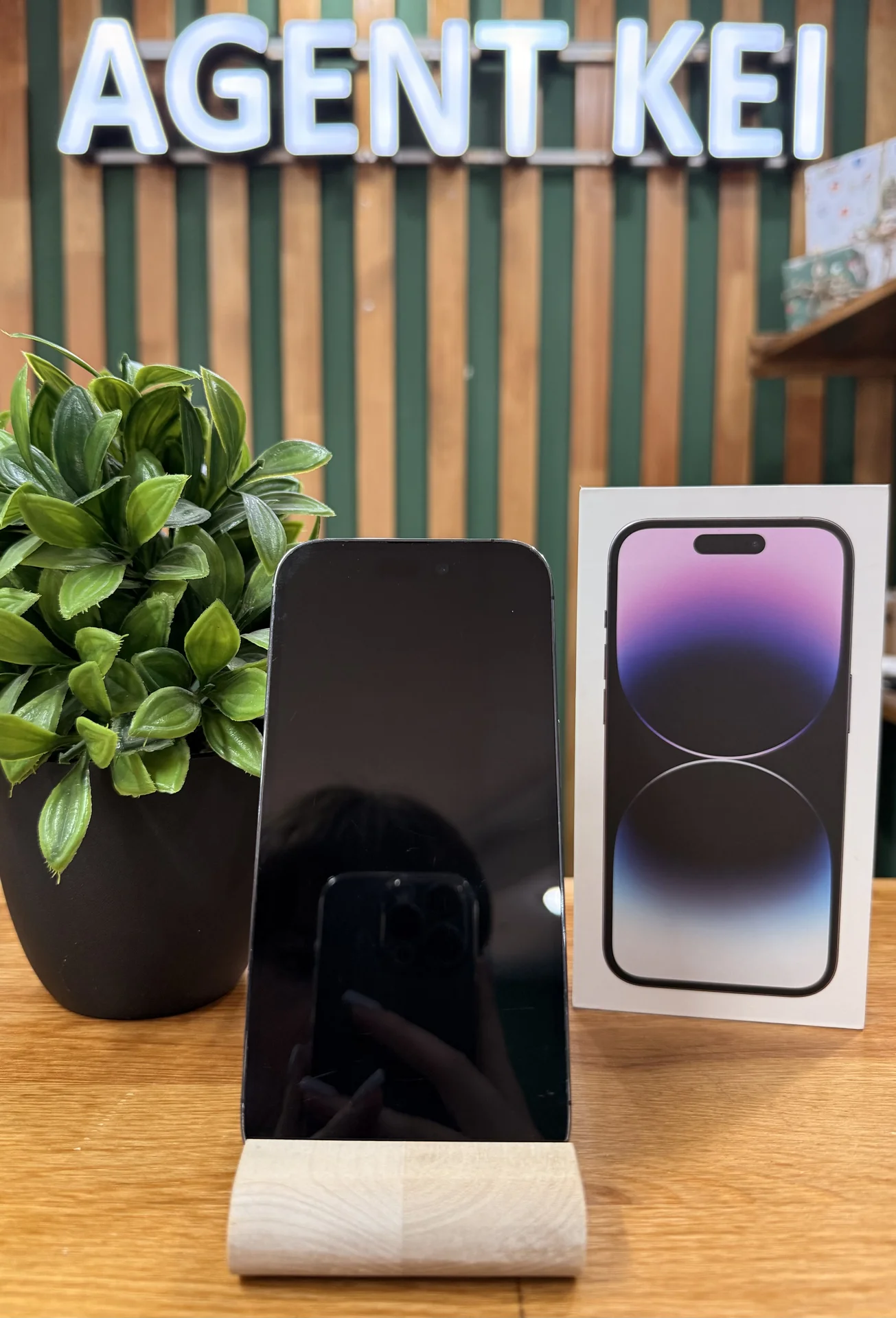 iPhone 14 Pro, 128 ГБ, SIM+eSIM - миниатюра 2