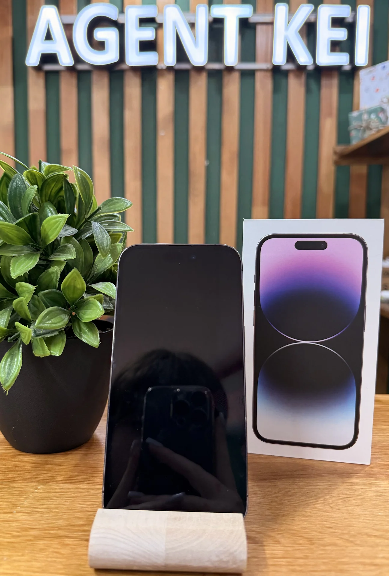 iPhone 14 Pro,256ГБ, SIM+eSIM - миниатюра 2