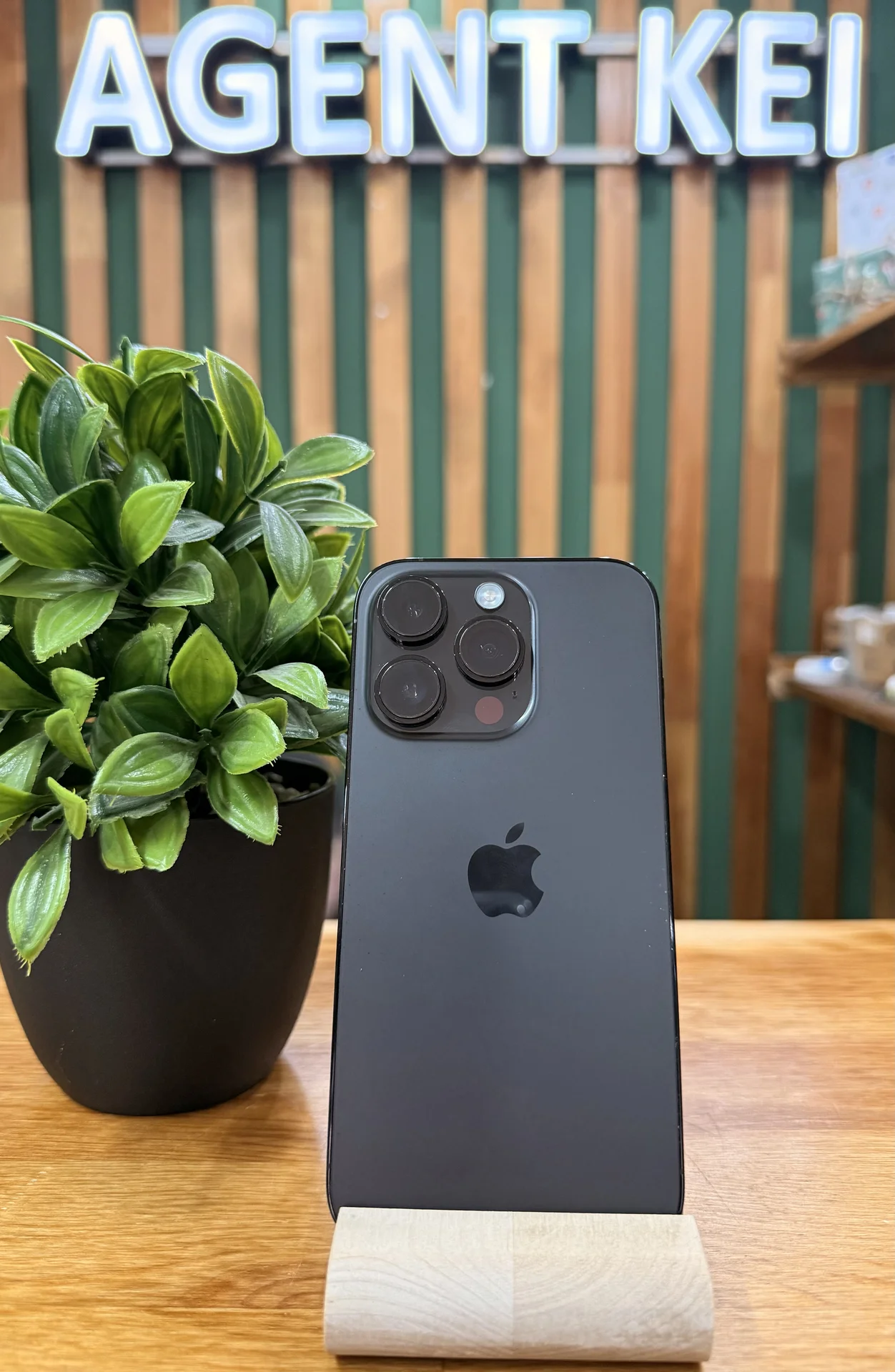 iPhone 14 Pro,512 ГБ,SIM+eSIM - миниатюра 2