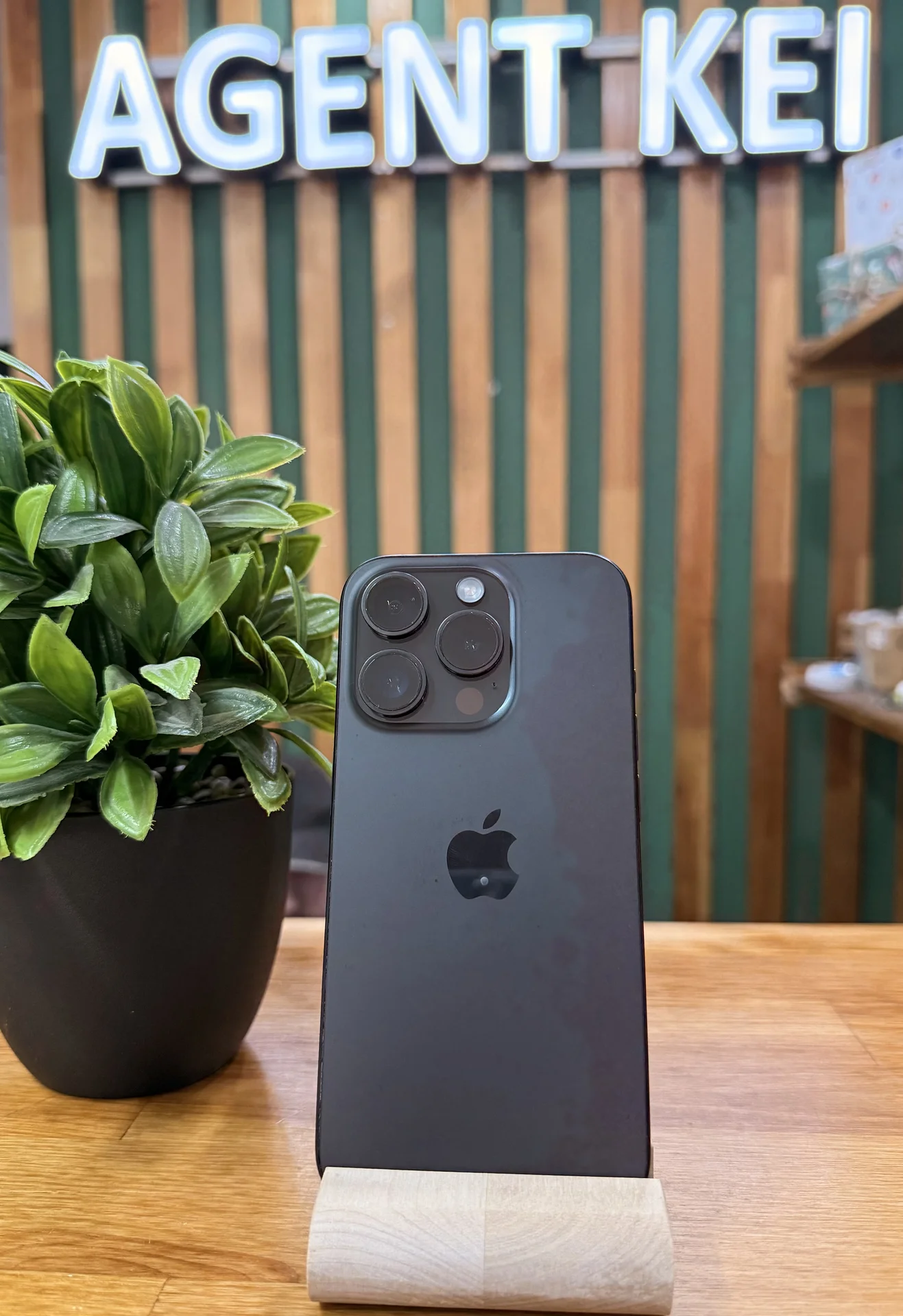 iPhone 15 Pro,512 ГБ, SIM+eSIM - изображение 1