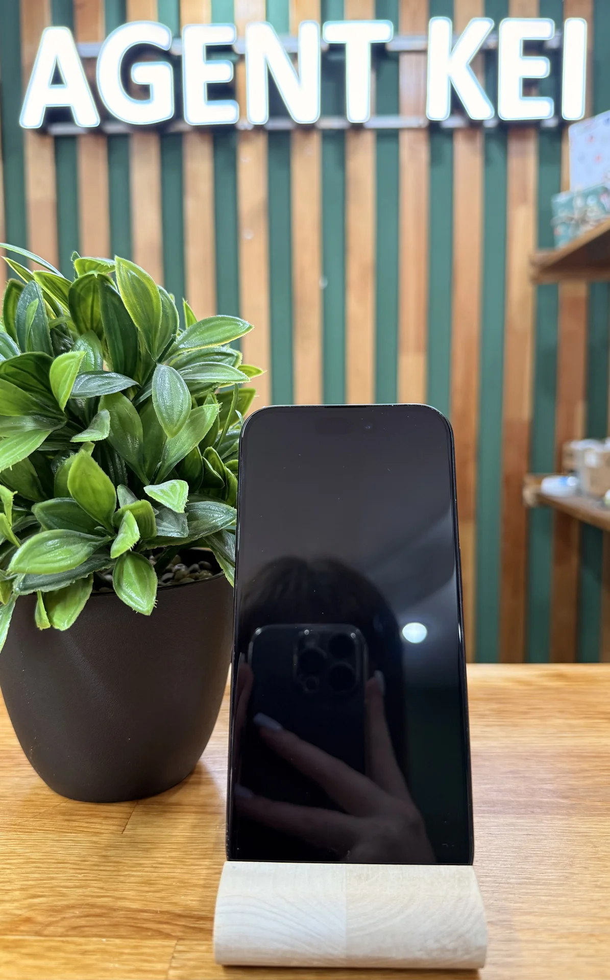 iPhone 15 Pro,128 ГБ,SIM+ eSIM - миниатюра 2