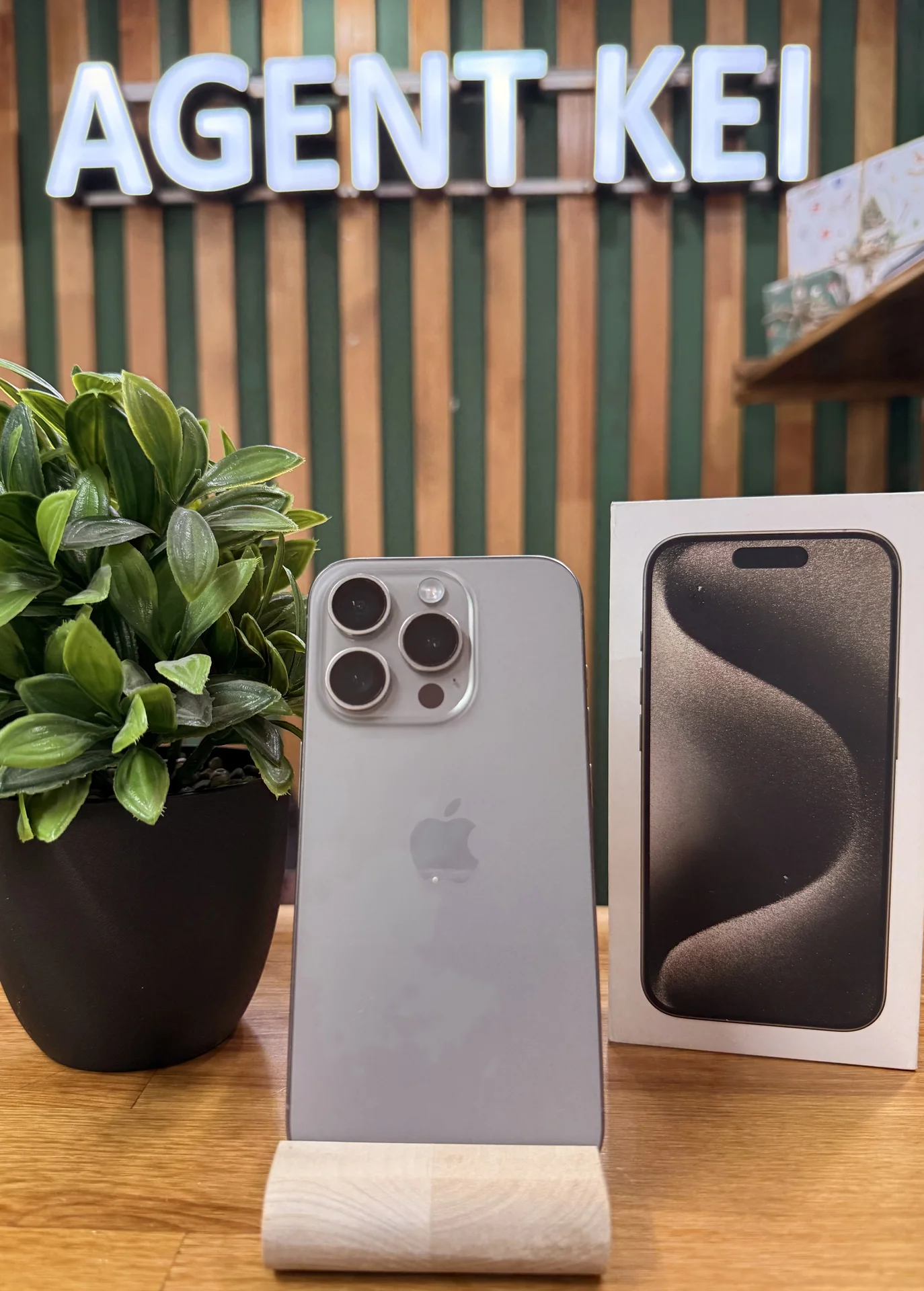 iPhone 15 Pro,128ГБ, SIM+eSIM - изображение 1