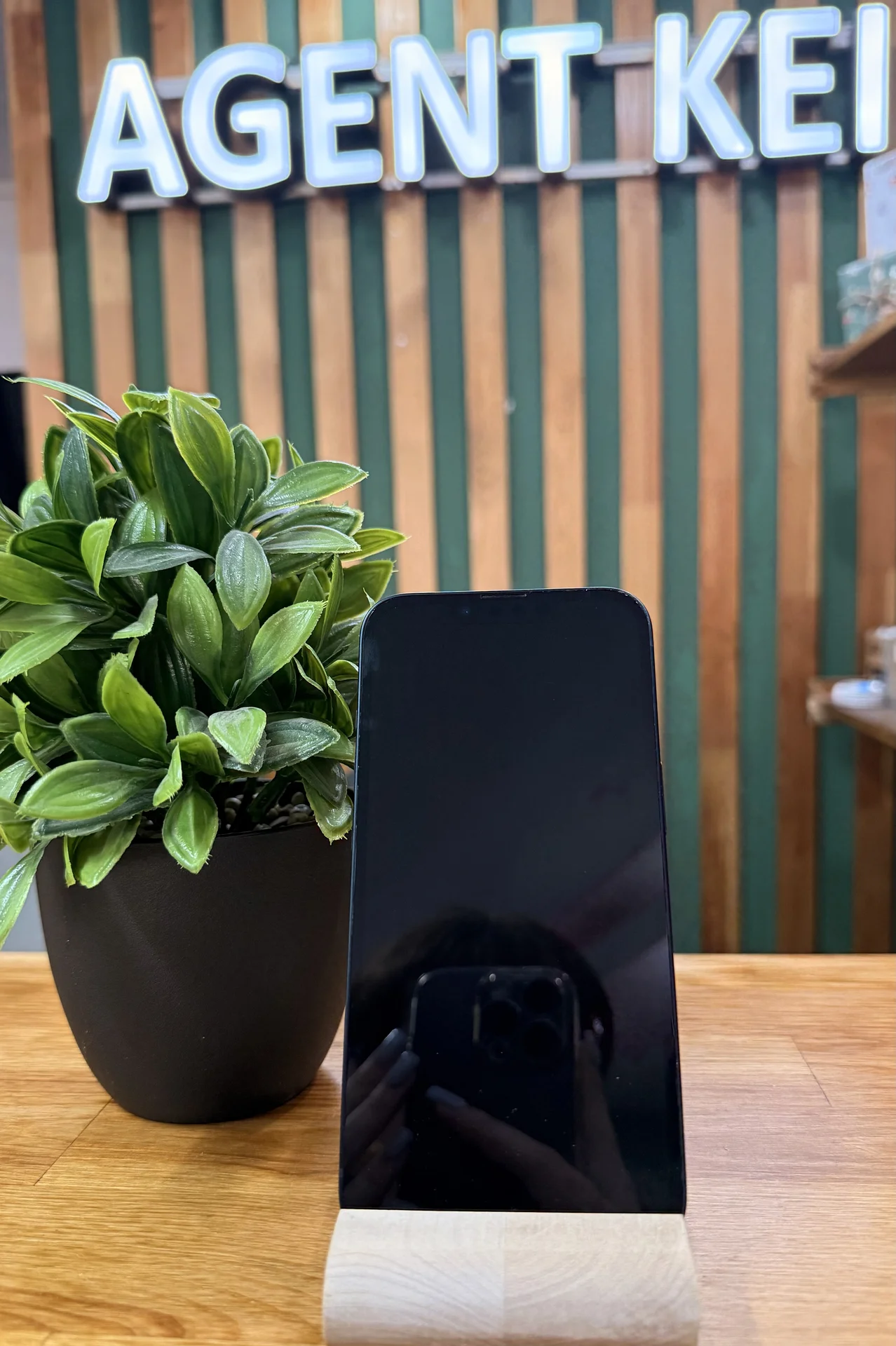 iPhone 13, 128 ГБ, SIM+eSIM - миниатюра 2