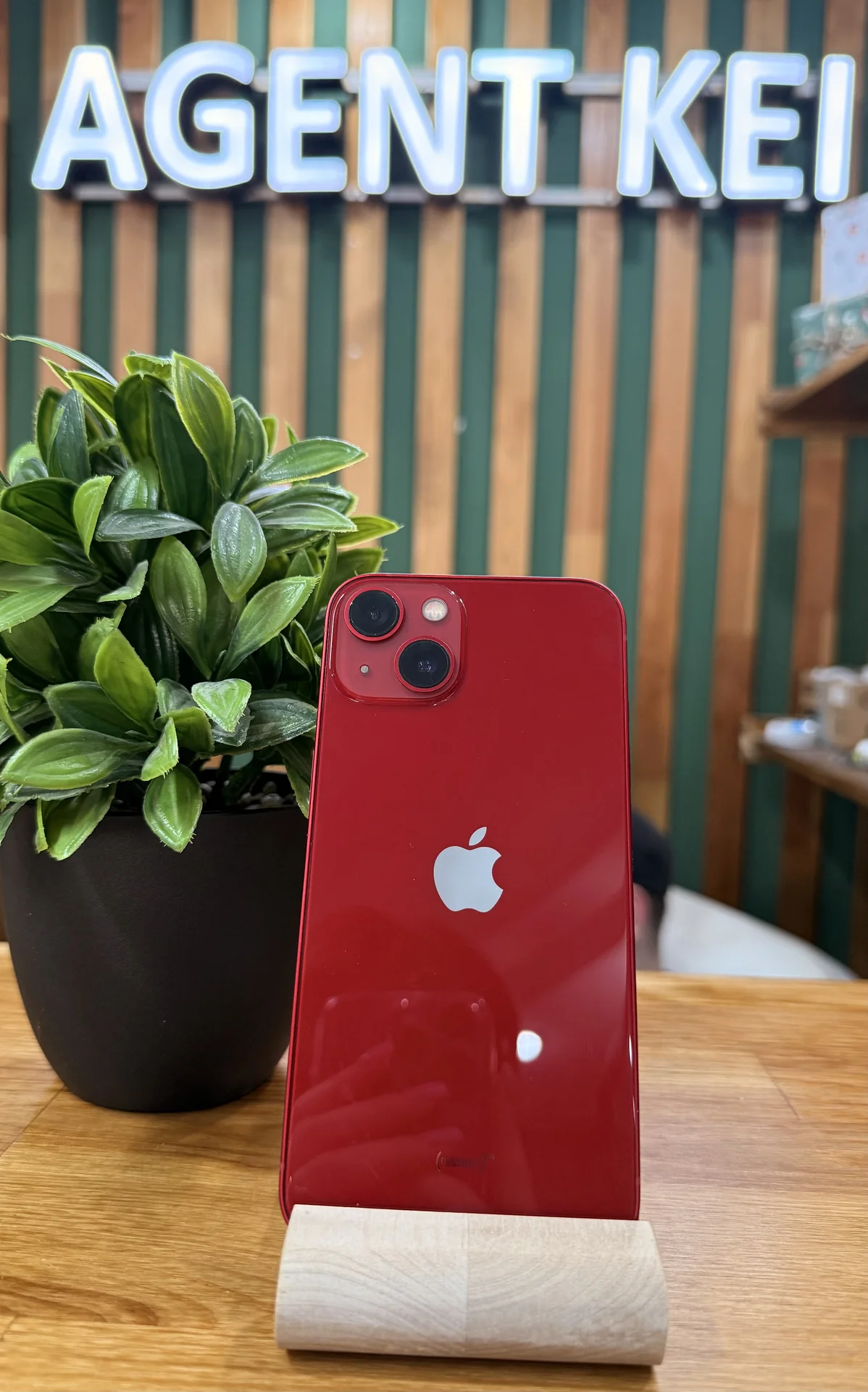 IPhone 13, 128 ГБ, SIM+eSIM - изображение 1