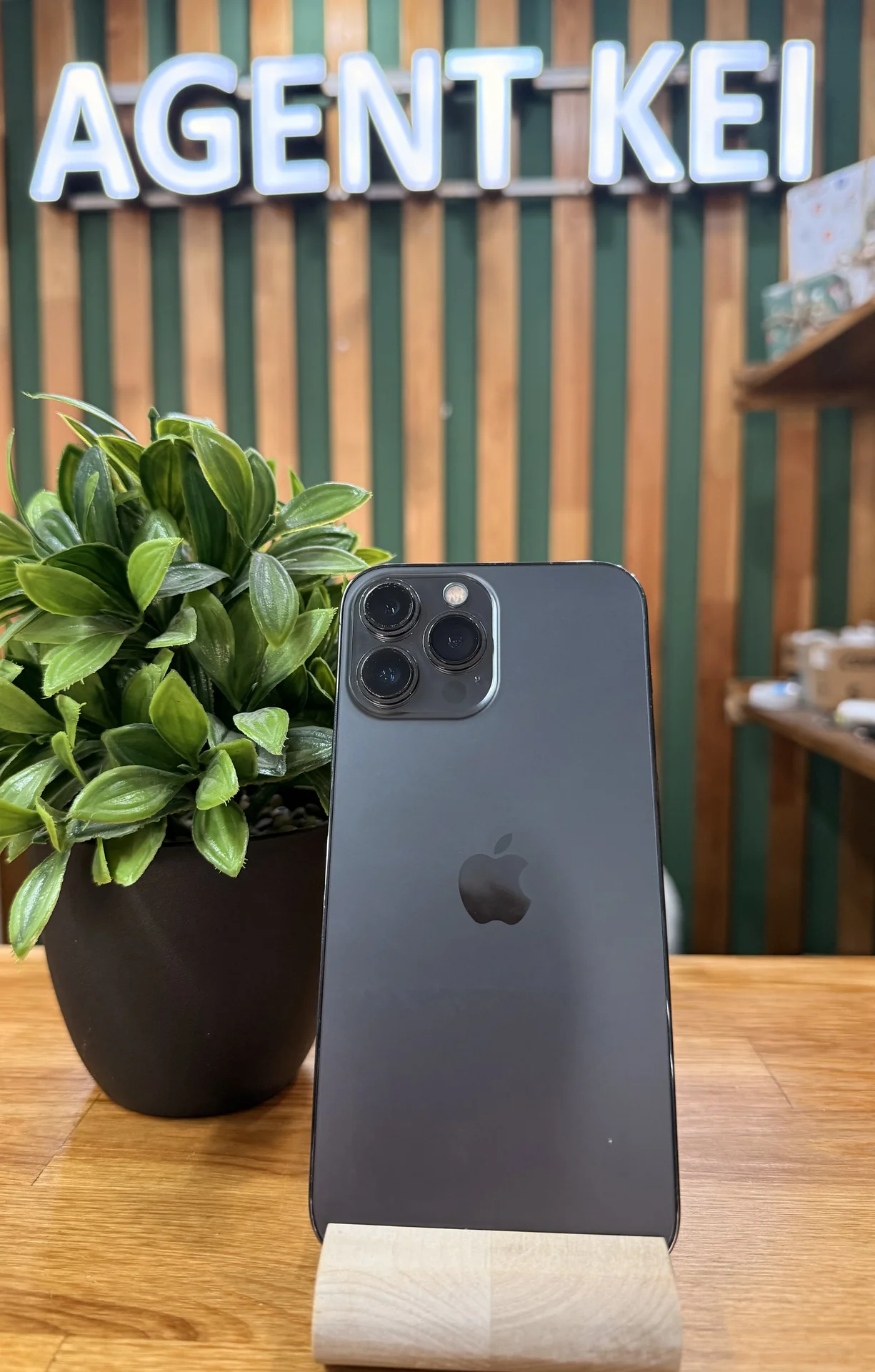 iPhone 13 Pro Max, 256 ГБ, SIM+eSIM - изображение 1