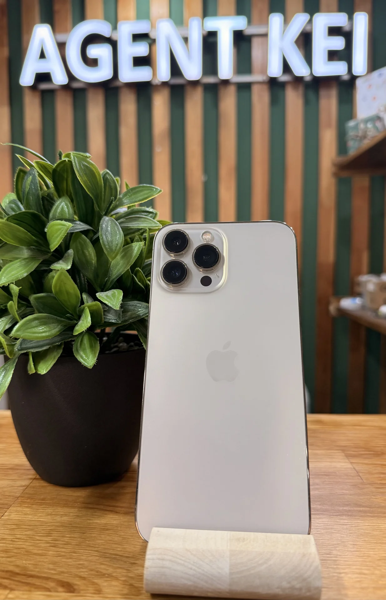 iPhone 13 Pro Max, 128 ГБ, SIM+eSIM - изображение 1