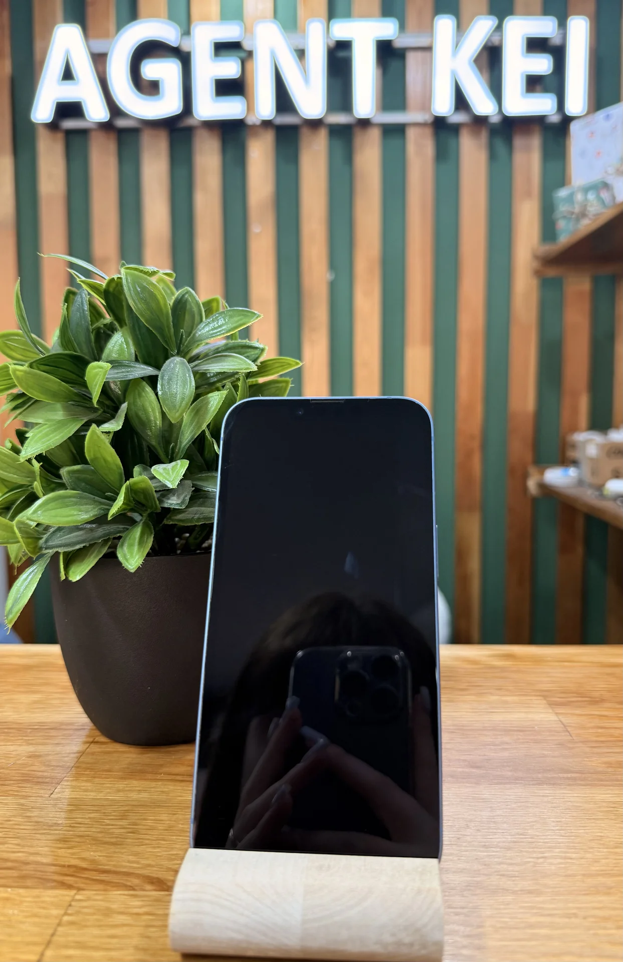 iPhone  14, 128 ГБ, SIM+eSIM - миниатюра 2