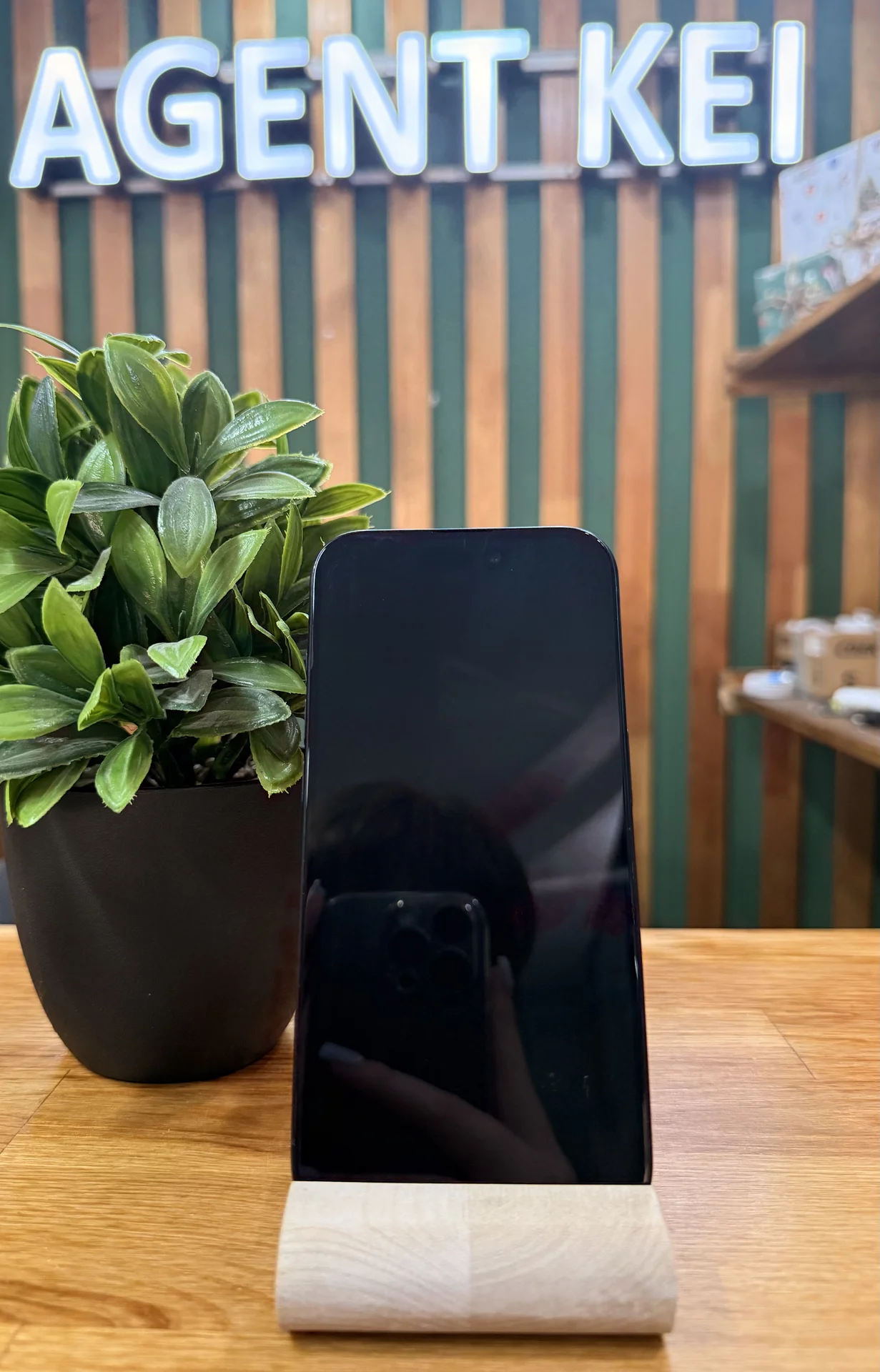iPhone 15 Pro, 512 ГБ, eSIM - миниатюра 2