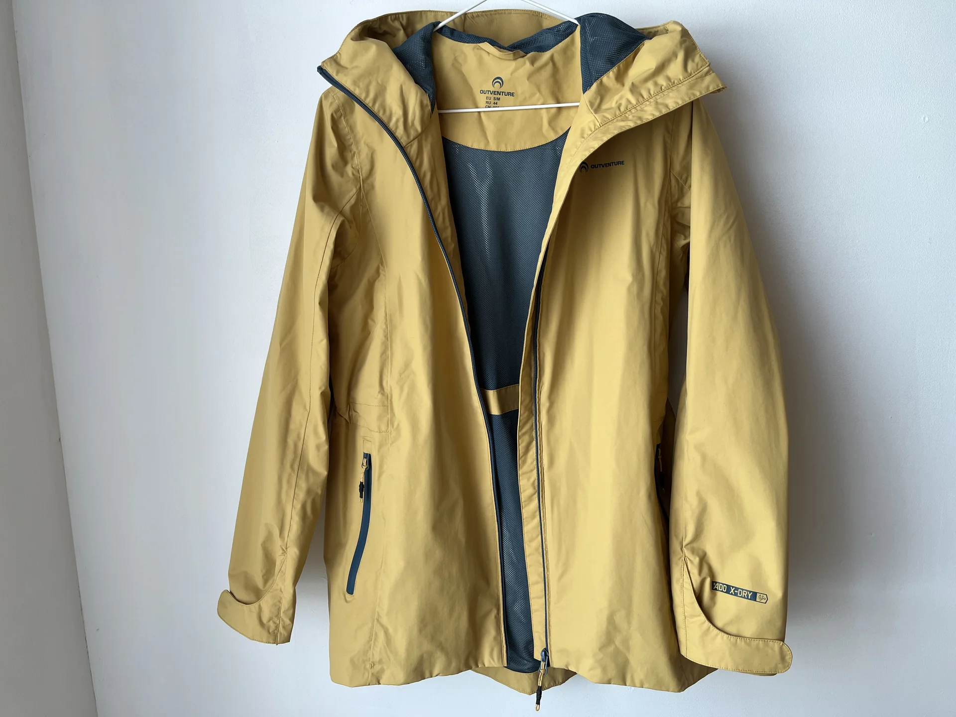 Ветровка женская Outventure S/M - изображение 1