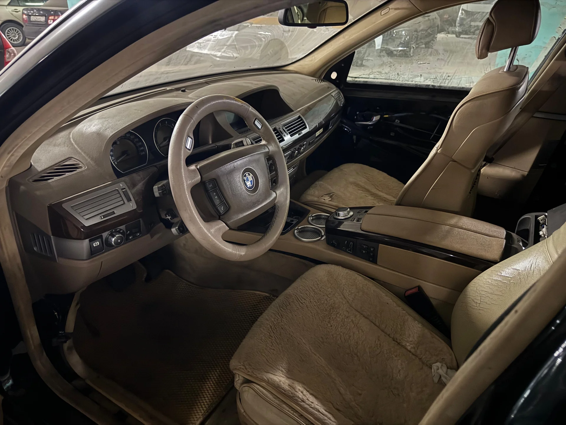 BMW 750 - миниатюра 4