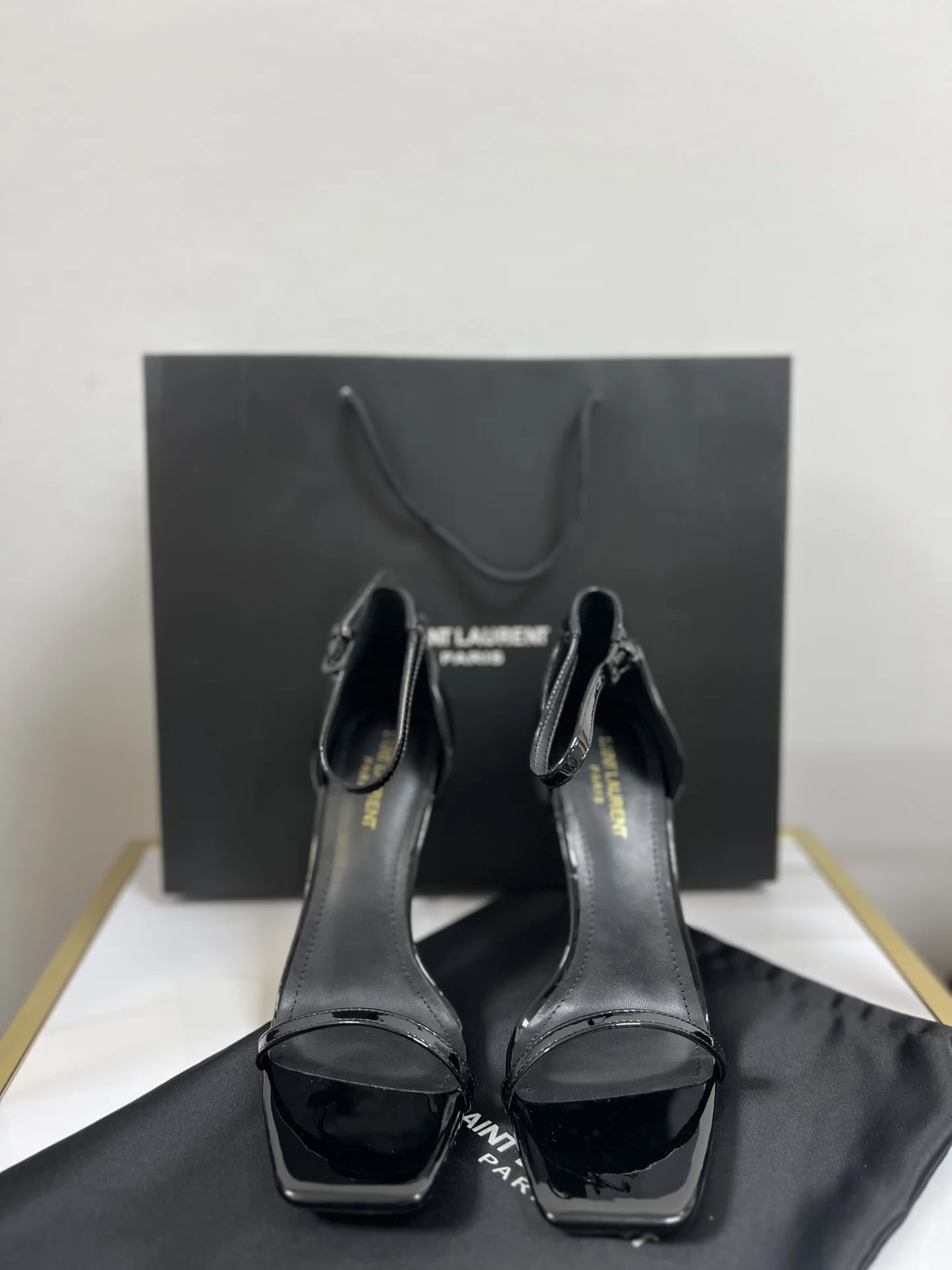 Босоножки YSL - миниатюра 3