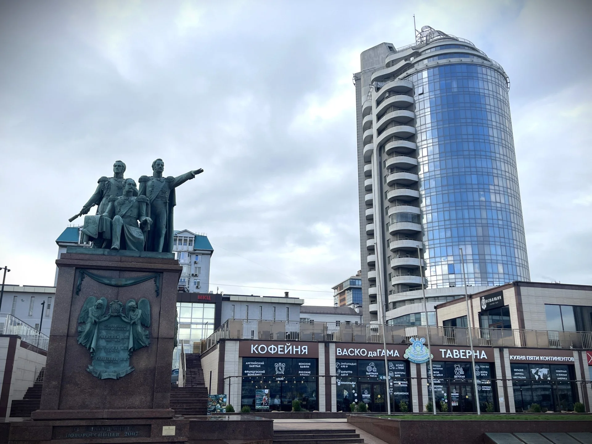 Большая квартира в 100 метрах от моря - миниатюра 2