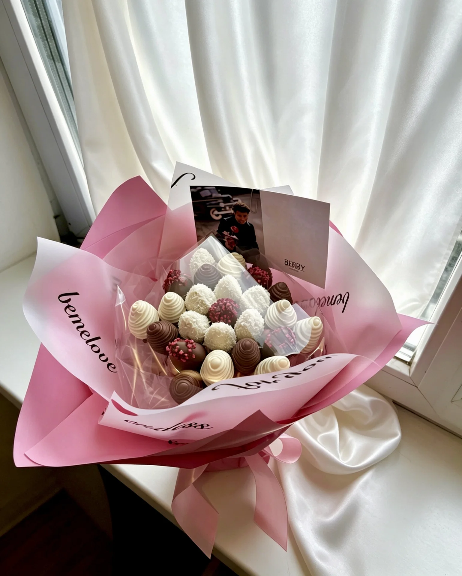 Клубника в шоколаде букеты - миниатюра 2