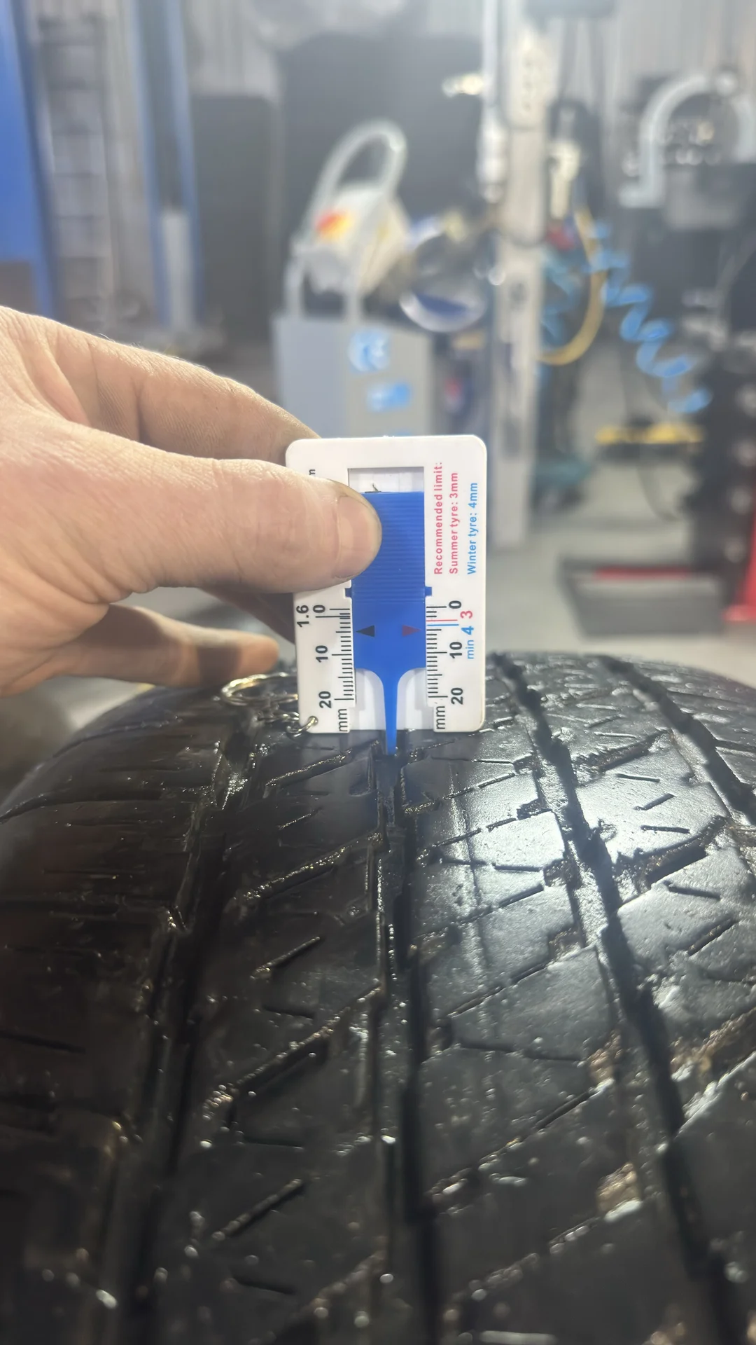 Bridgestone Dueler H/T 684|| 265/60 R18 110H - изображение 1