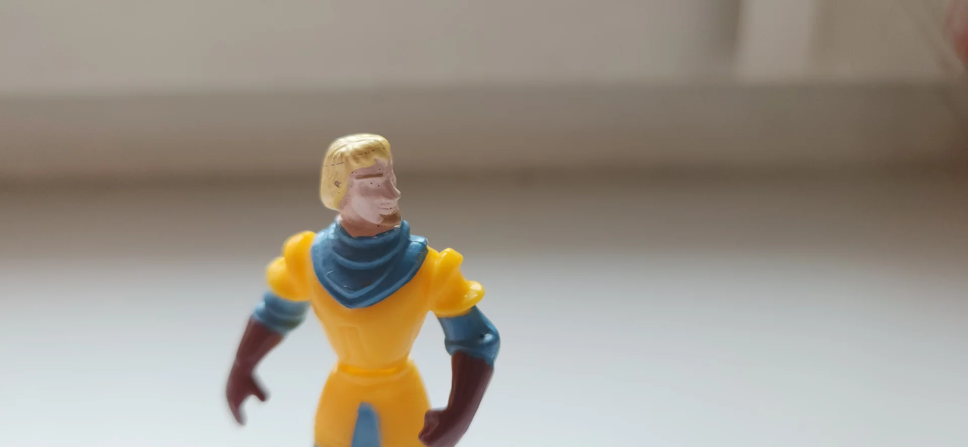 Игрушки из киндера. Горбун из Нотр-Дама - миниатюра 4
