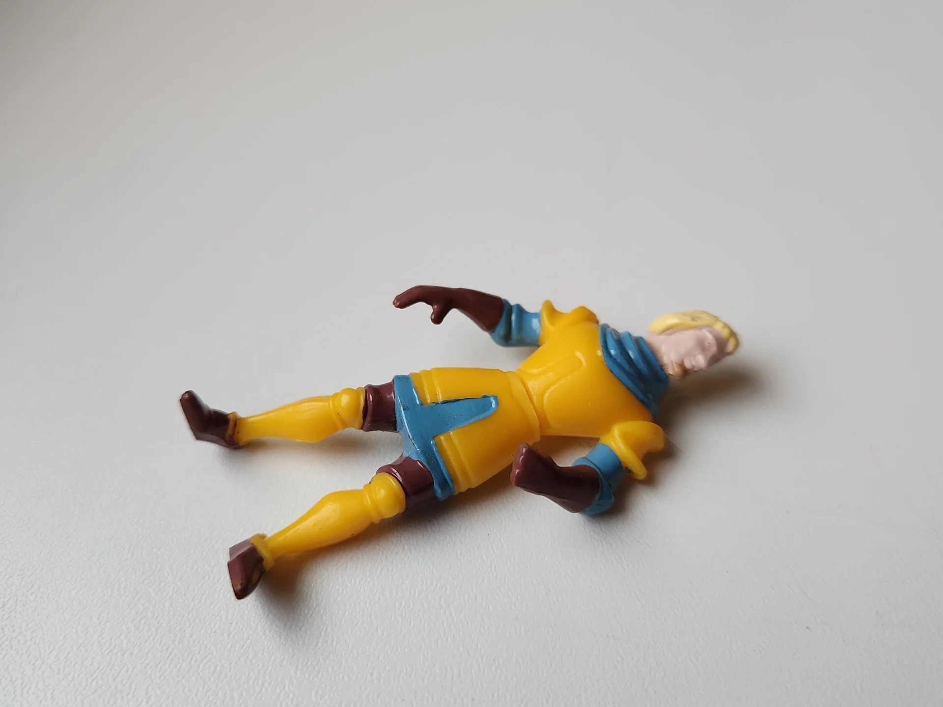 Игрушки из киндера. Горбун из Нотр-Дама - миниатюра 11