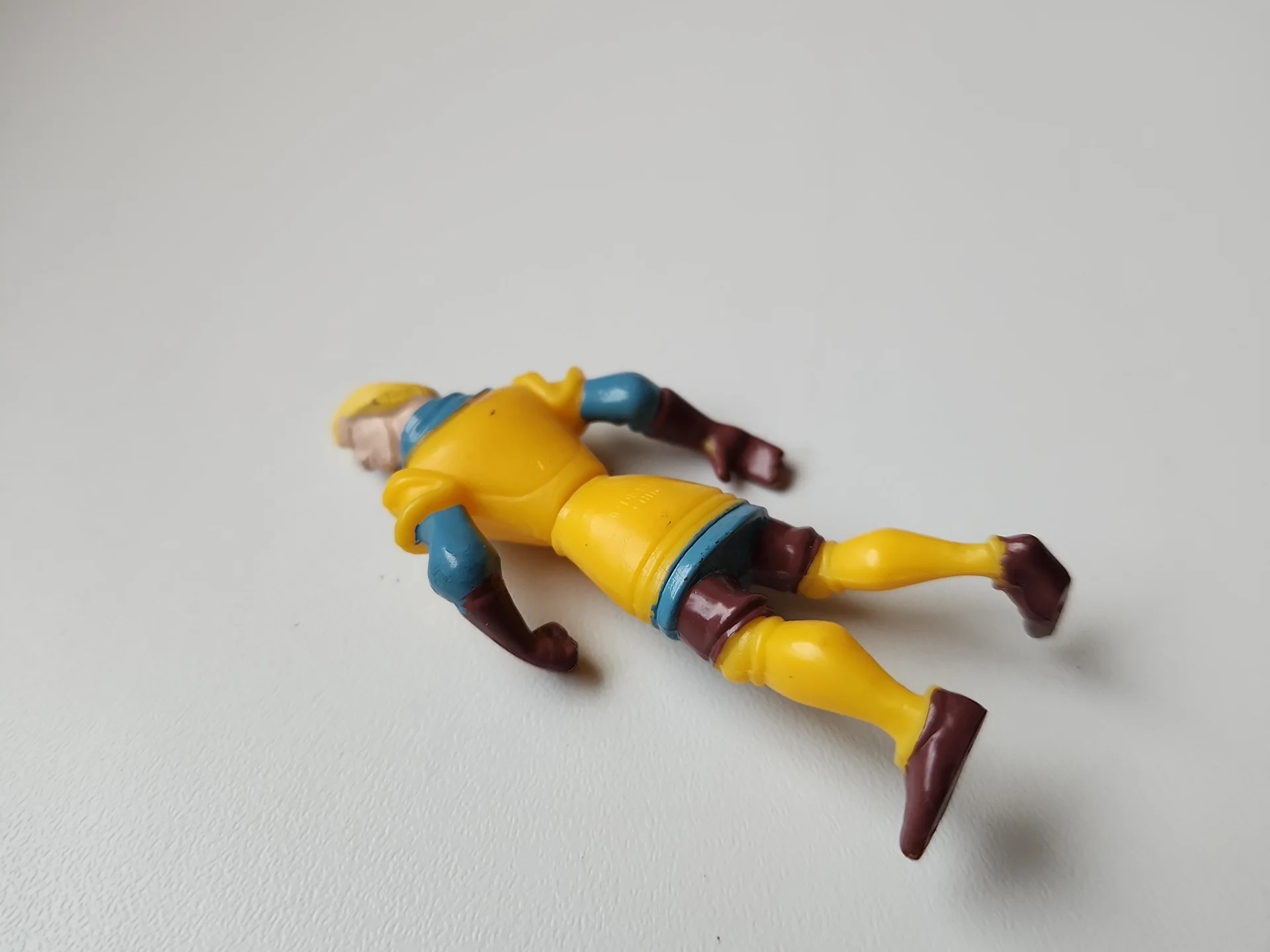 Игрушки из киндера. Горбун из Нотр-Дама - миниатюра 14