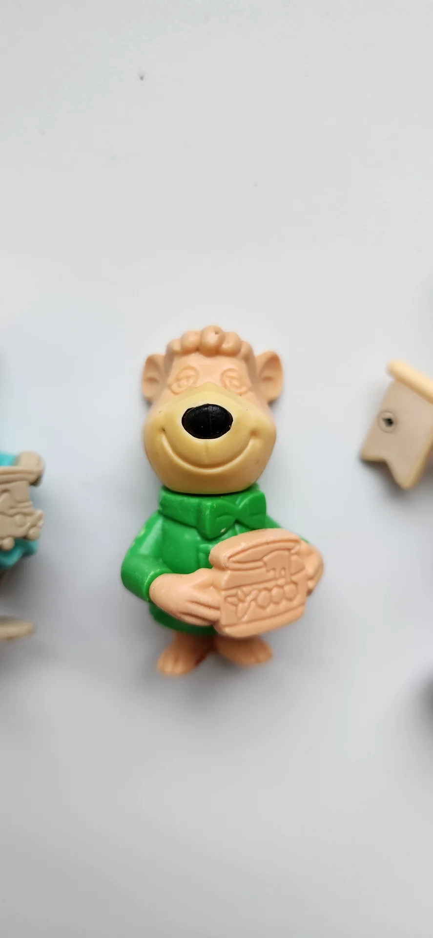 Игрушки из киндера. Медведи Йоги - миниатюра 4