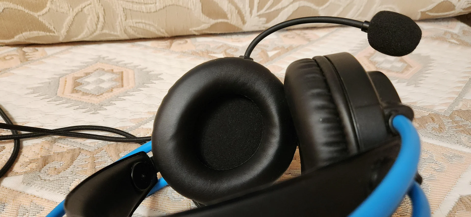 Наушники A4Tech, игровая клавиатура RKB-209BL - миниатюра 17