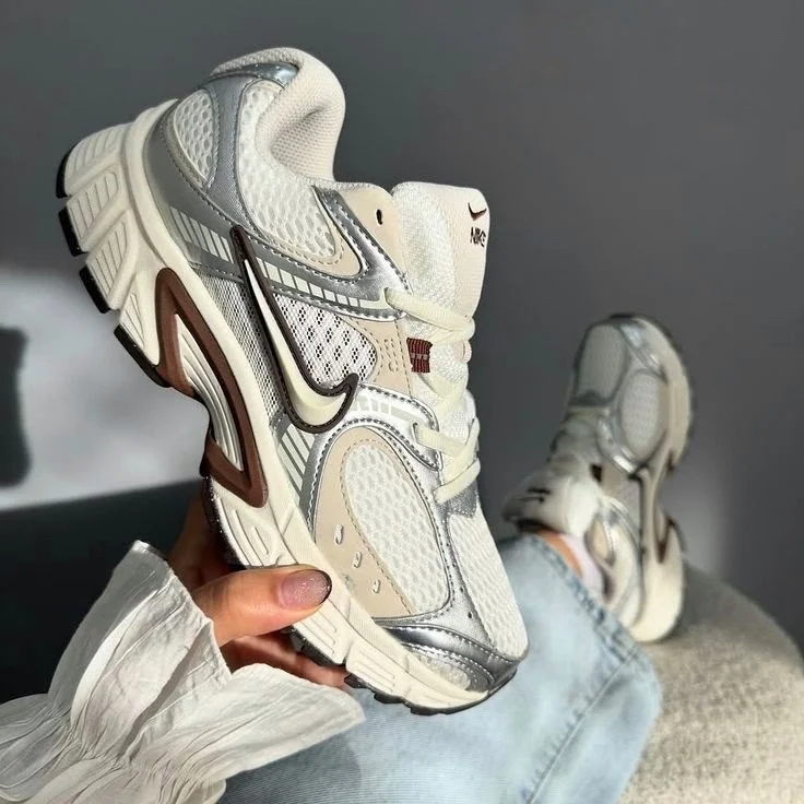 NIKE КРОССОВКИ V5 RNR - миниатюра 2