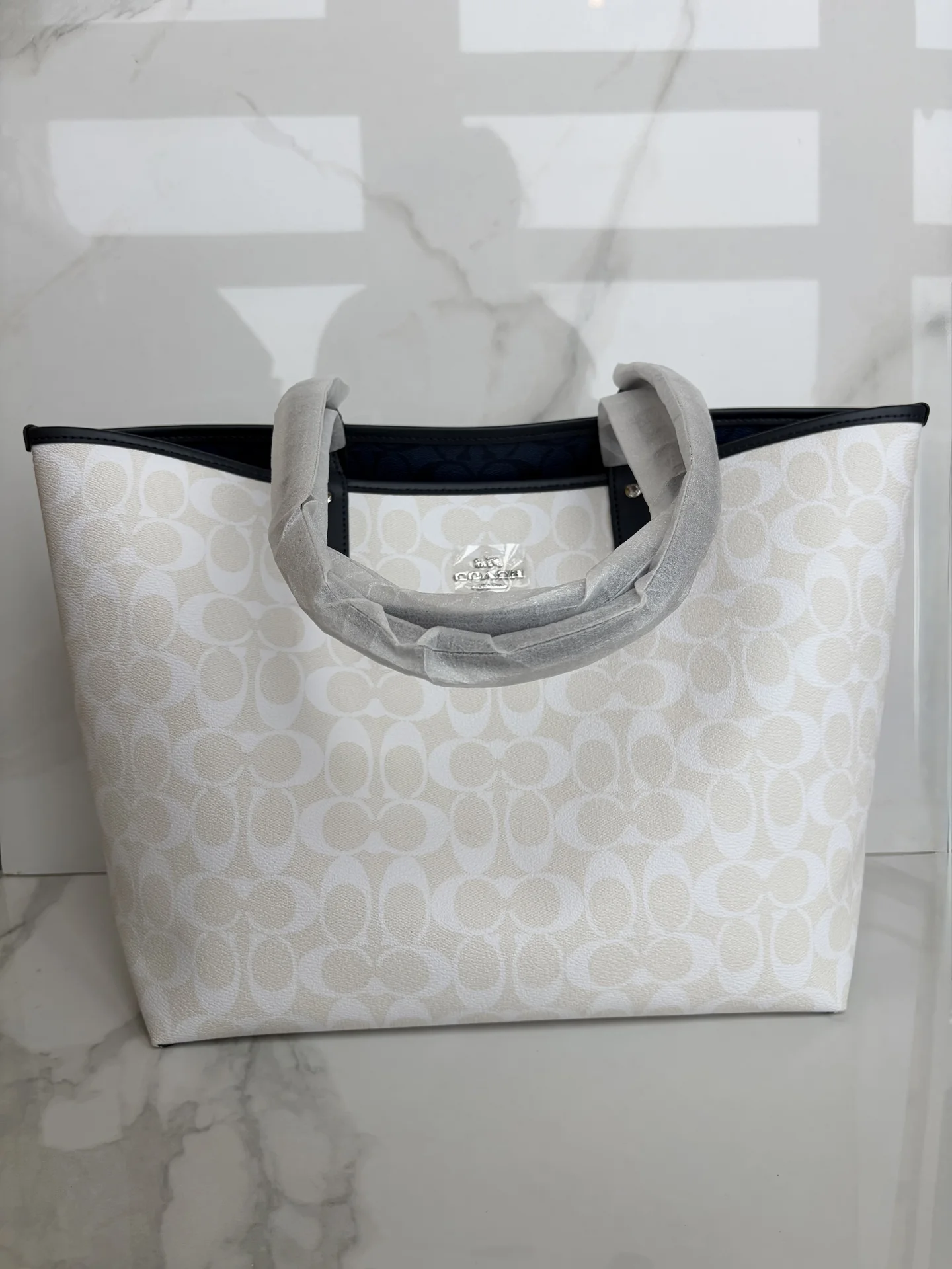 Сумка Coach шопер двусторонний . - миниатюра 2