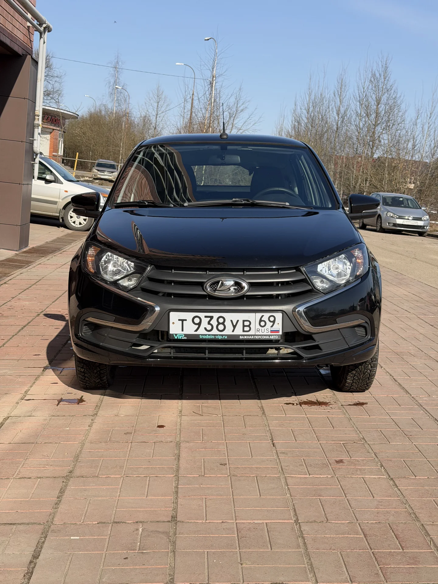 LADA GRANTA 1.6 MT 2022г - изображение 1